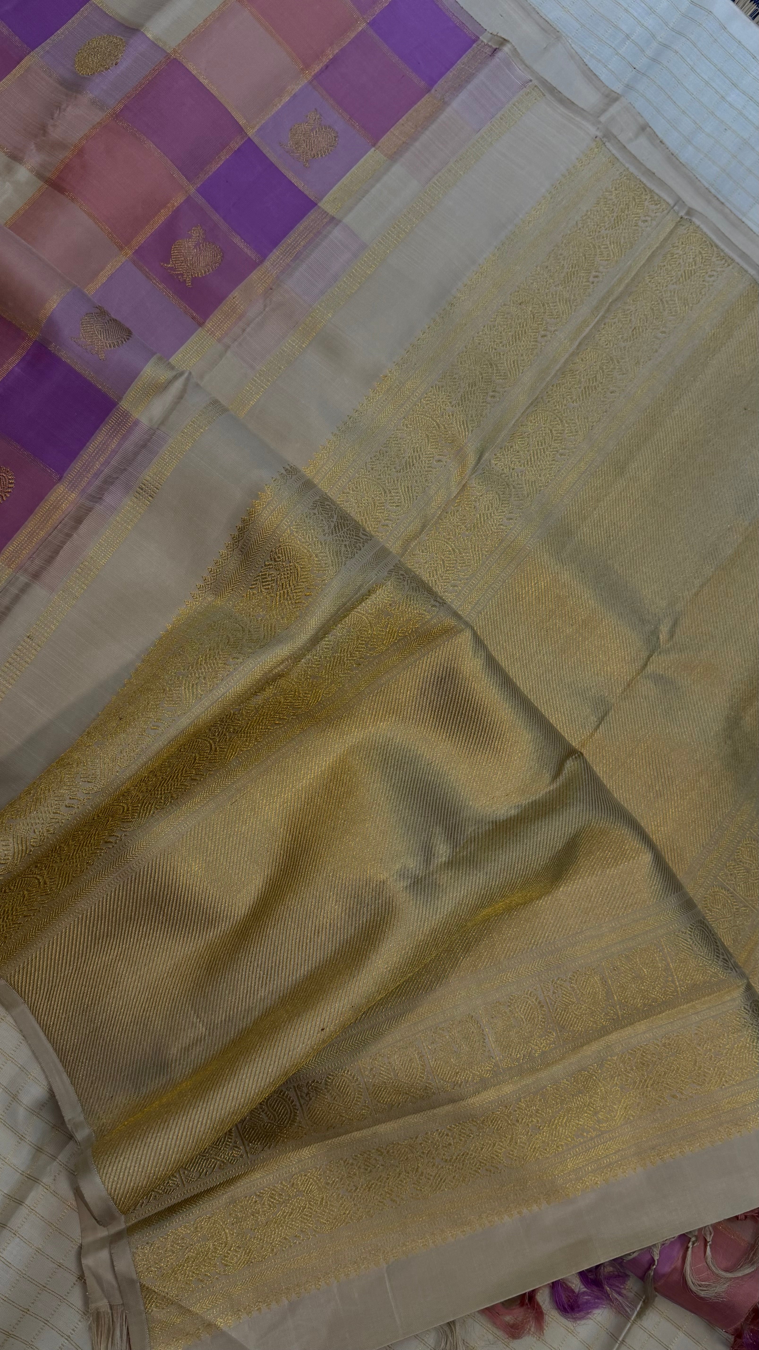 Paalum Pazhamum Kattam Kanjipuram silk