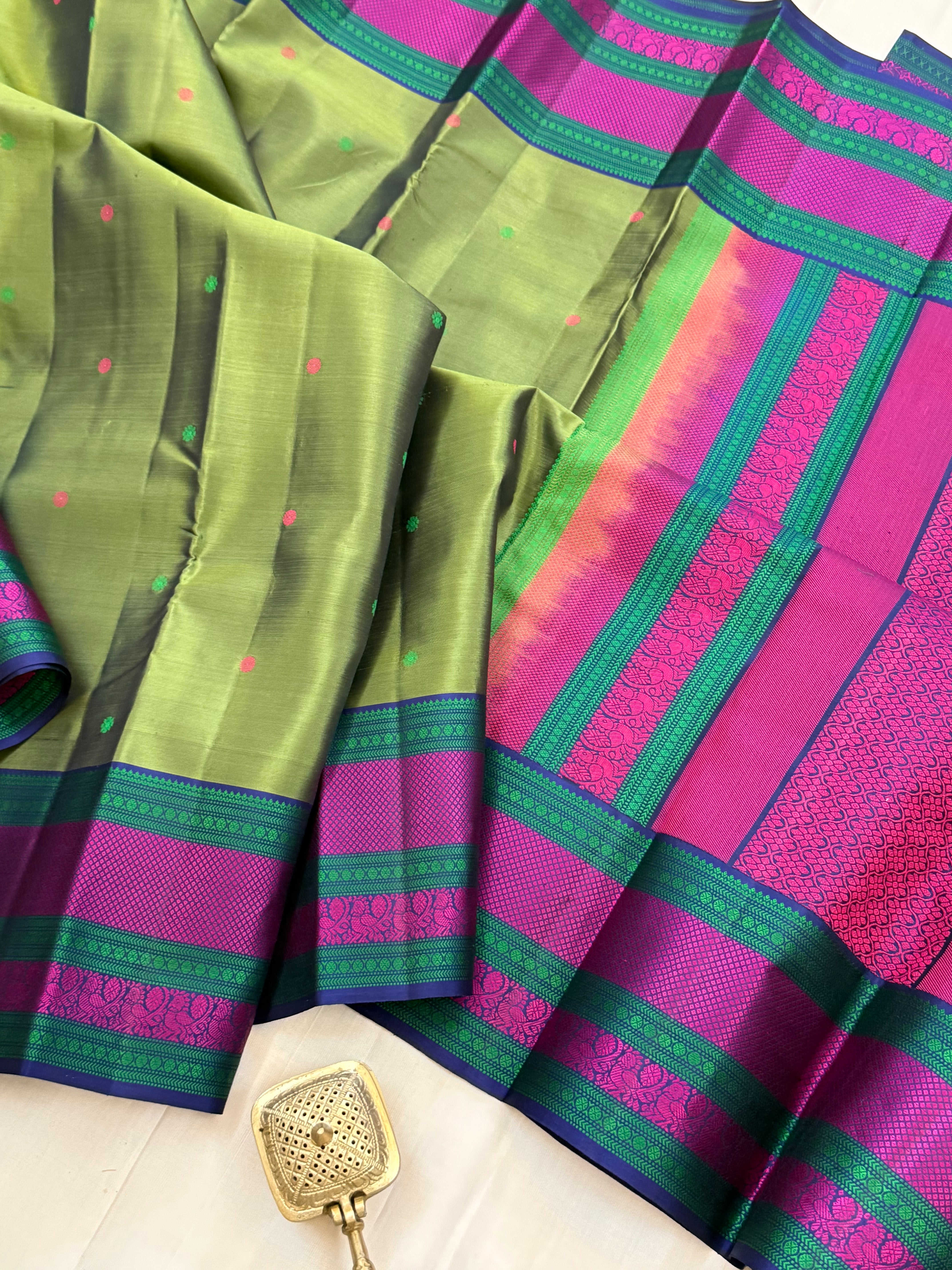 Olive green and magenta varisapet border/ Varnangal thread work CLSA11247
