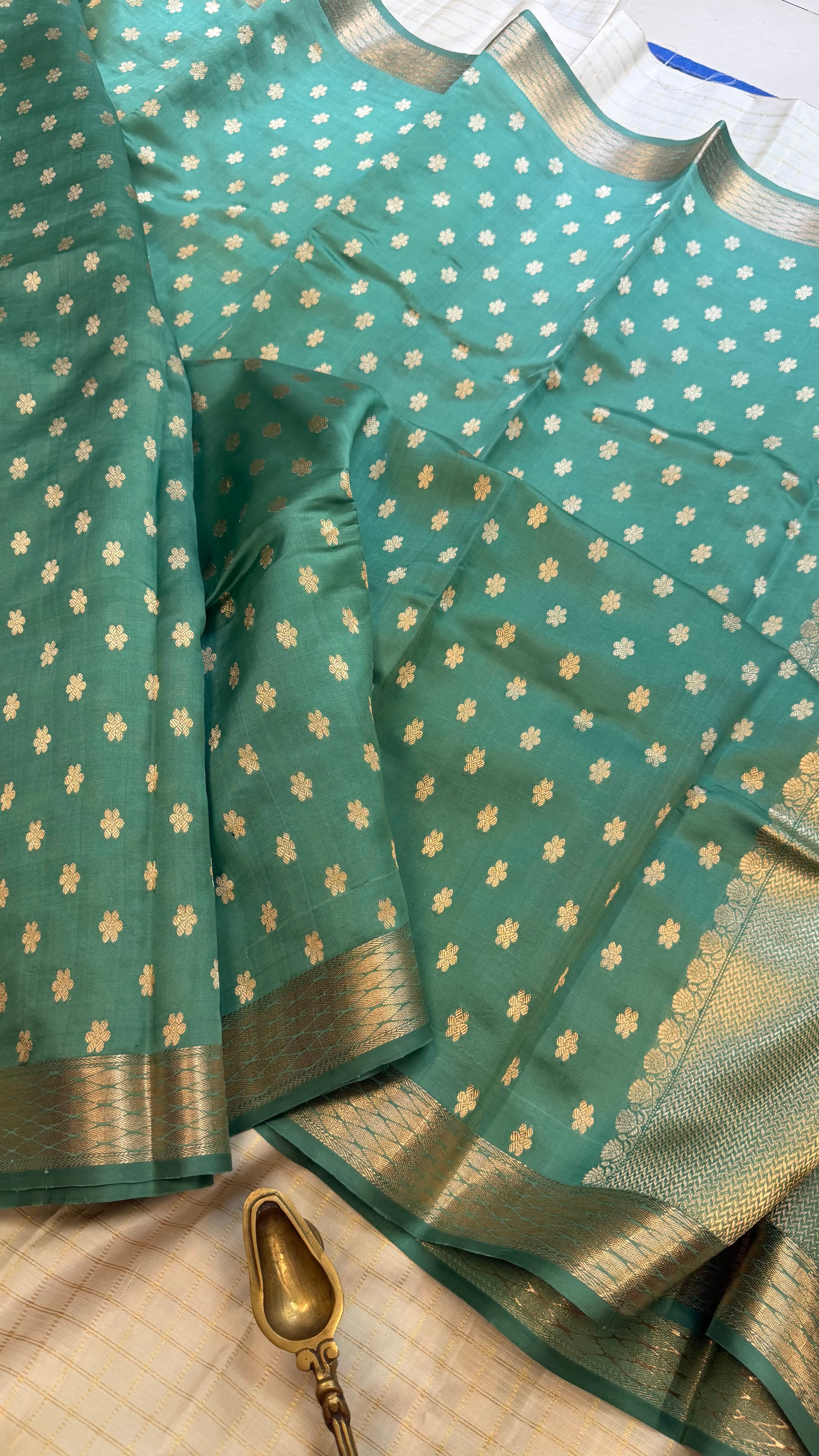Ahalya bhai border traditional 6 phakri phool ghani Butta Chanderi silk