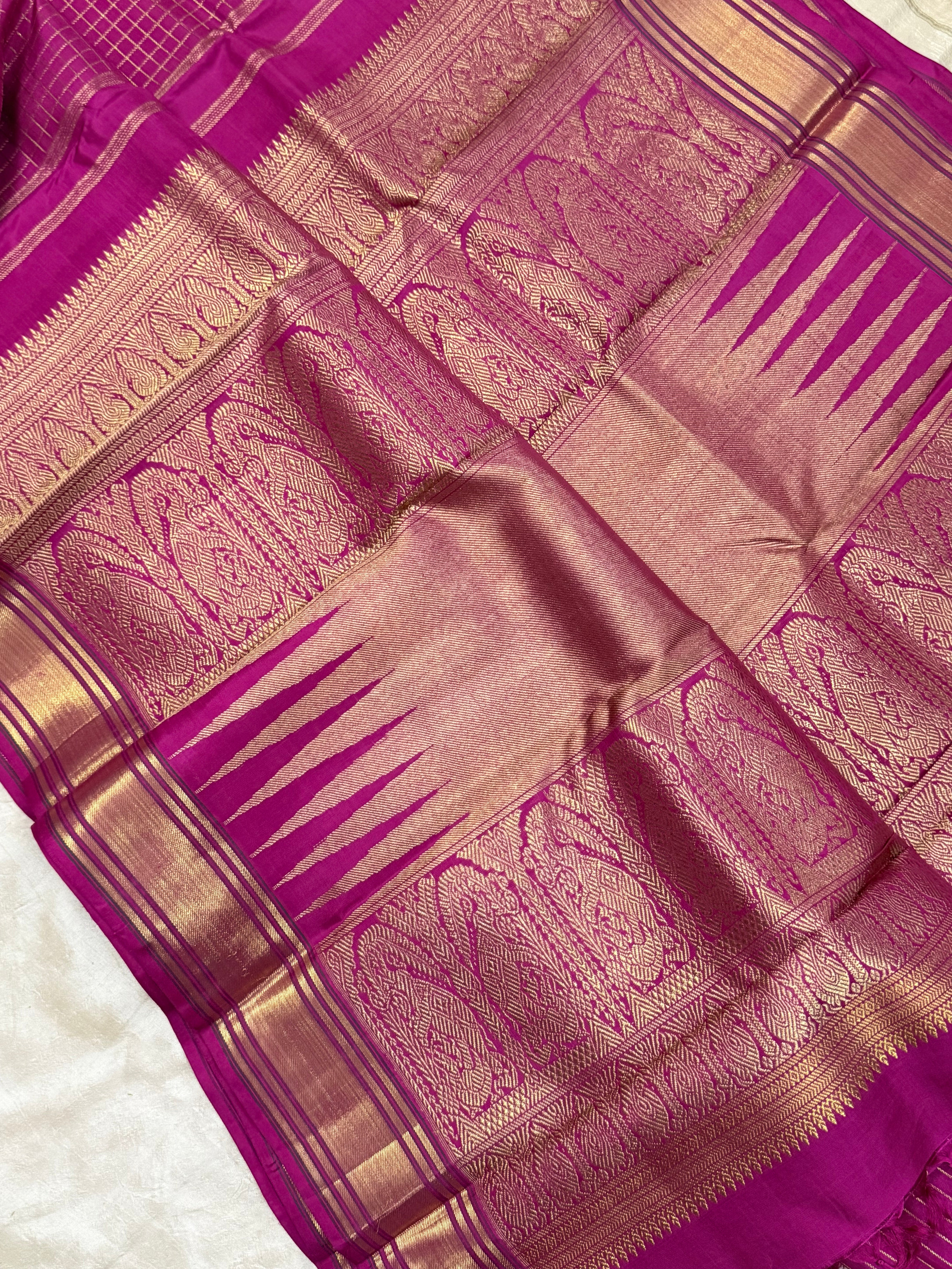 Pink zari kattam - unique pallu / Kanjipuram silk
