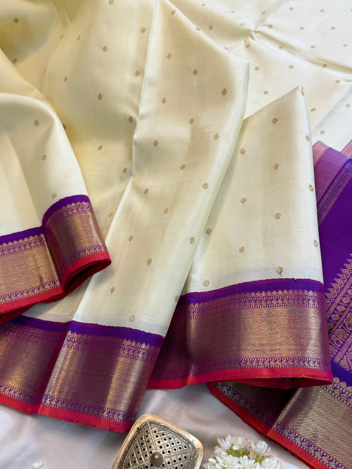 Off white and Majenta Korvai / kanjipuram silk saree clsa 6079