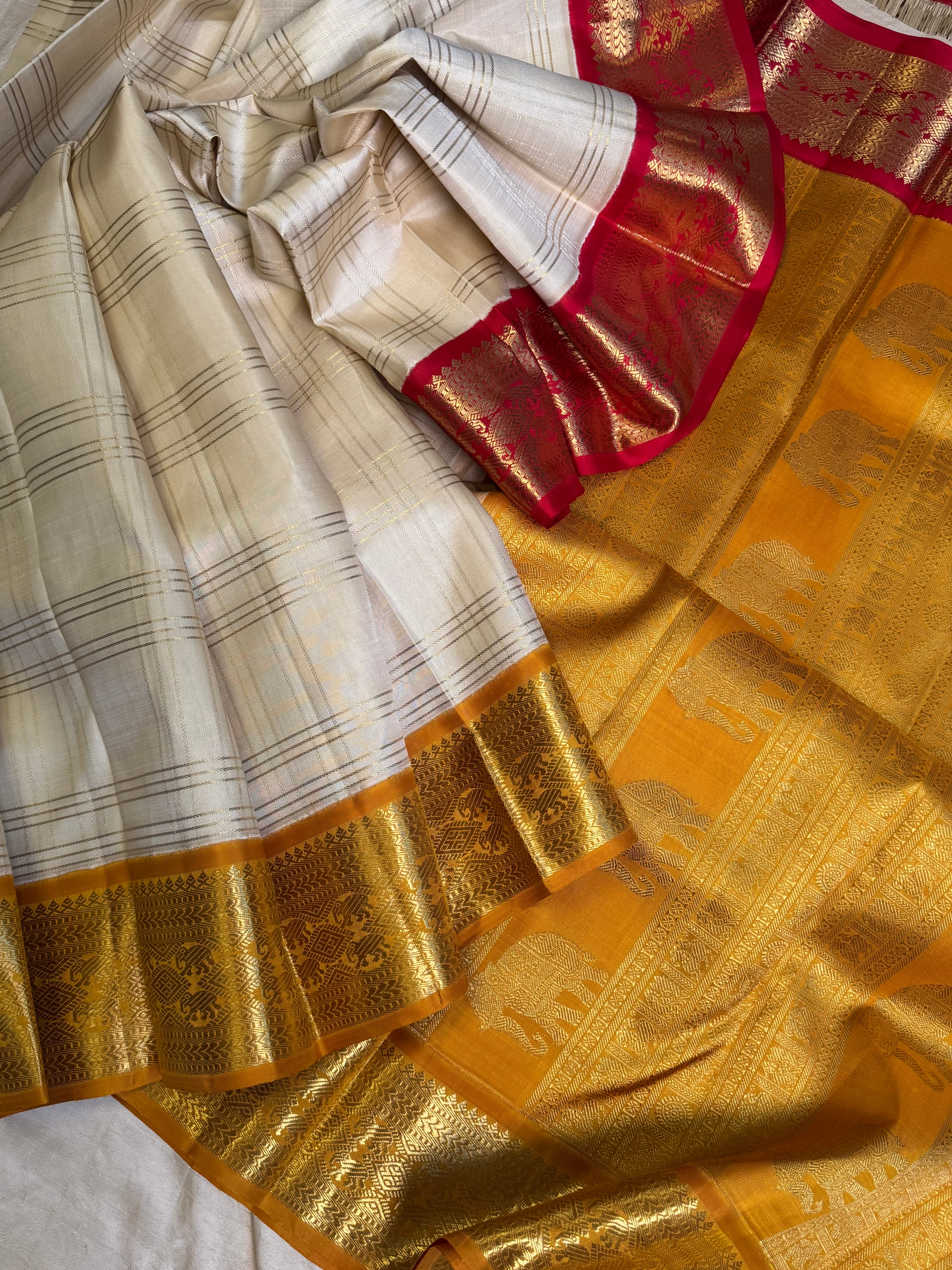 Off white Zari Kattam Ganga Jamuna   / Kanjipuram silk