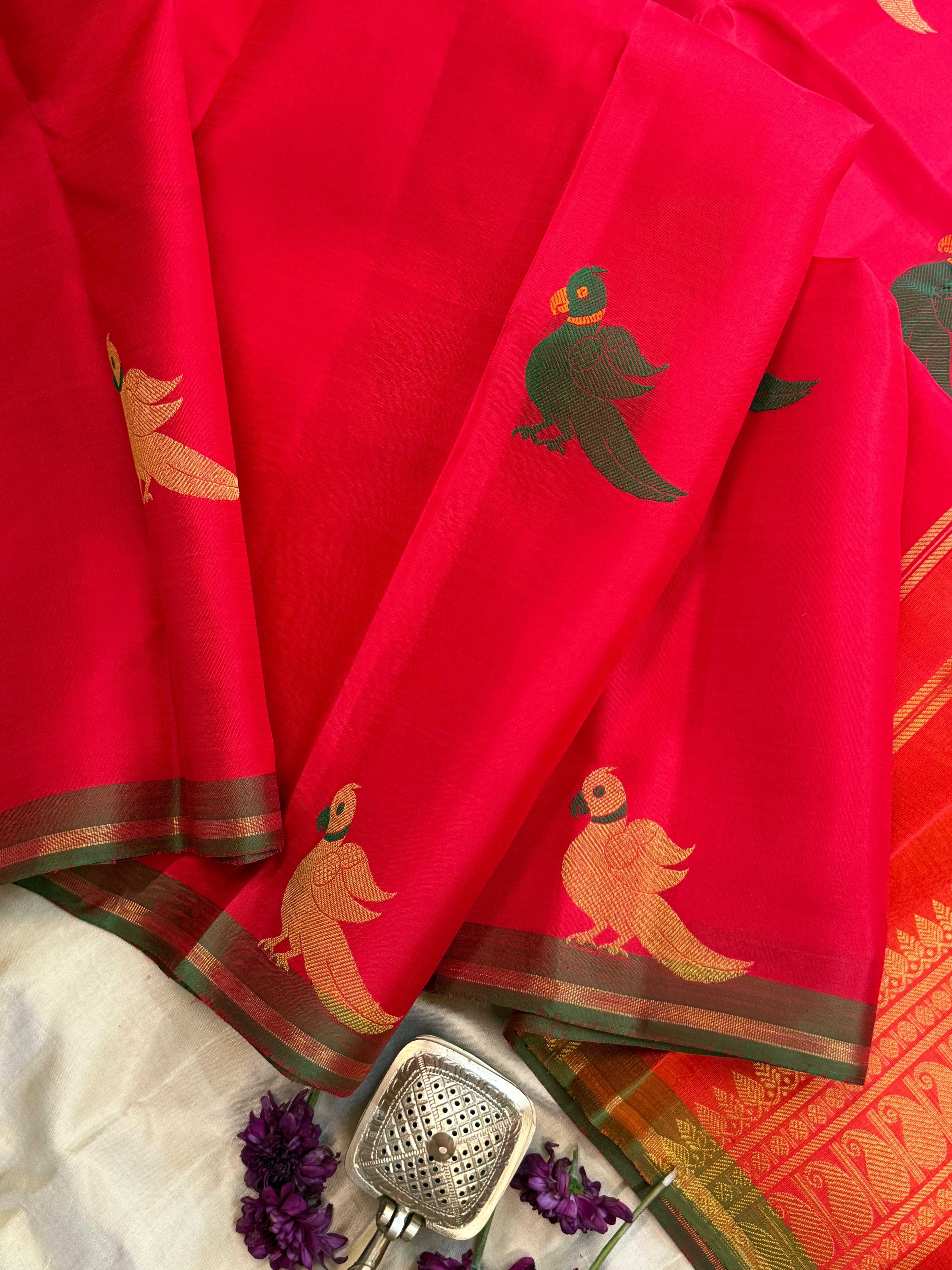 Red meenakari kili butta borderless/ Kanjipuram silk