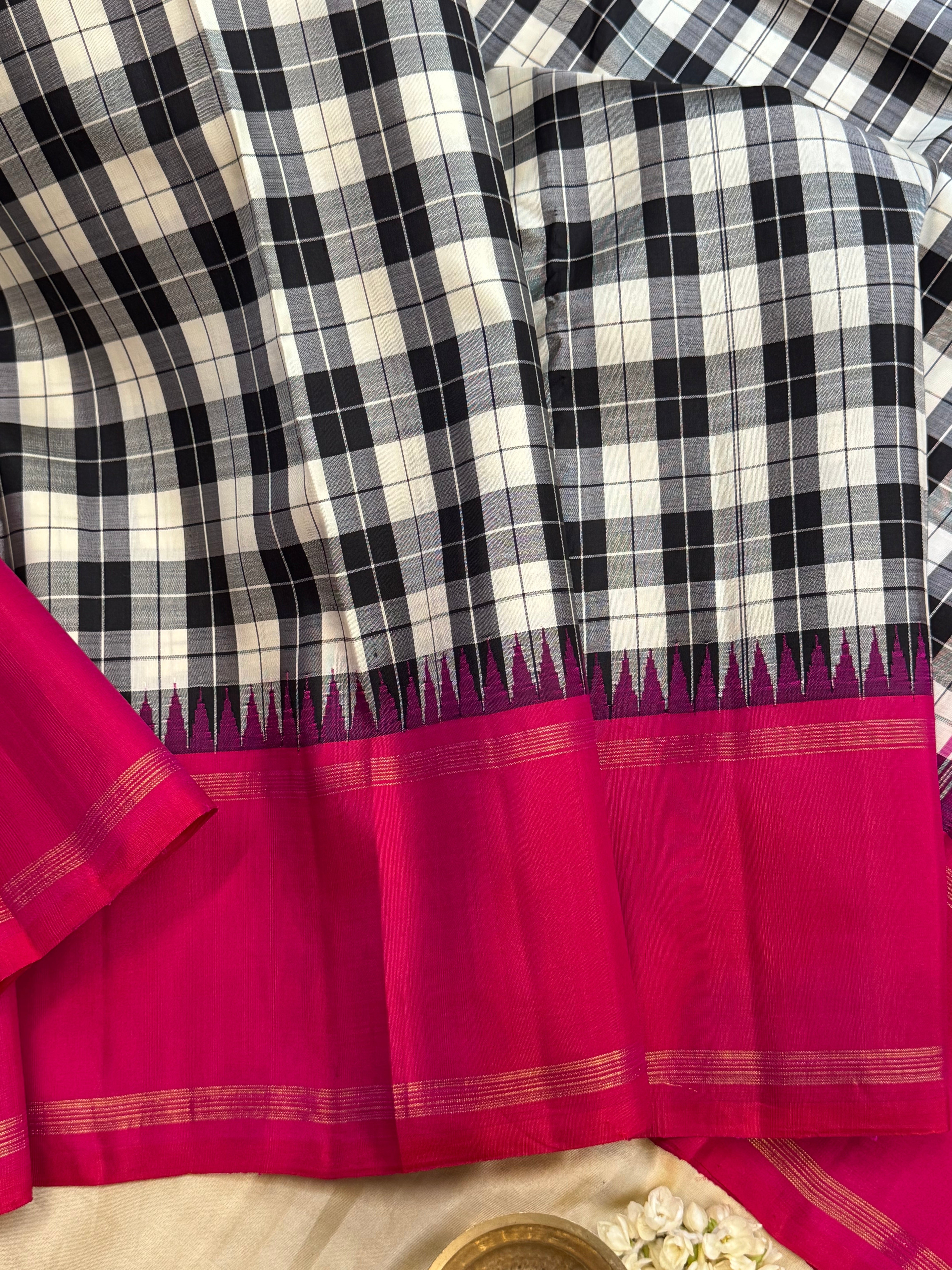 Black and white checks and pink / Arani silk