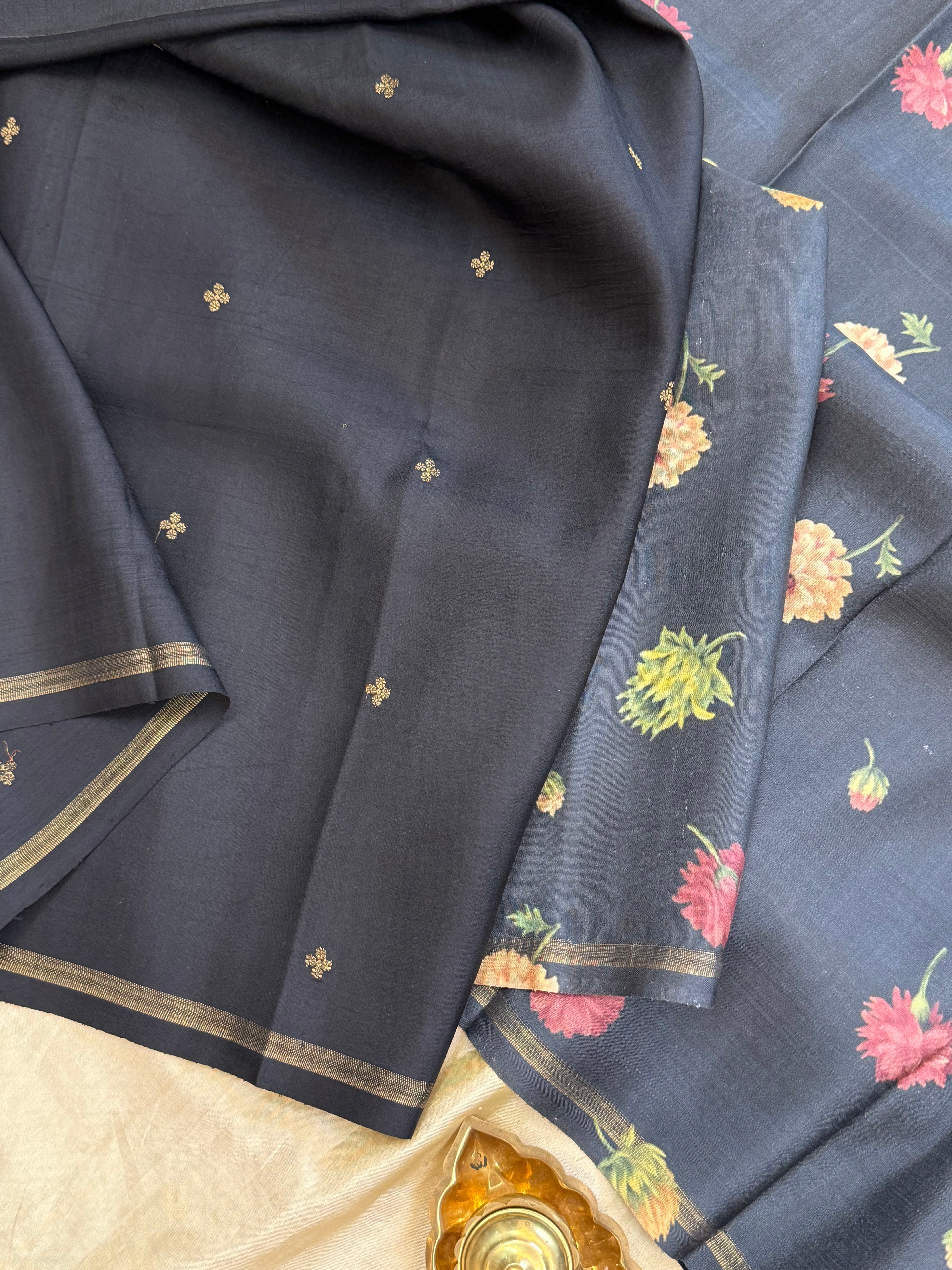 FLORAL DIGITAL PRINTED PURE ZARI / KANJIPURAM SILK SAREE CLSA 10818