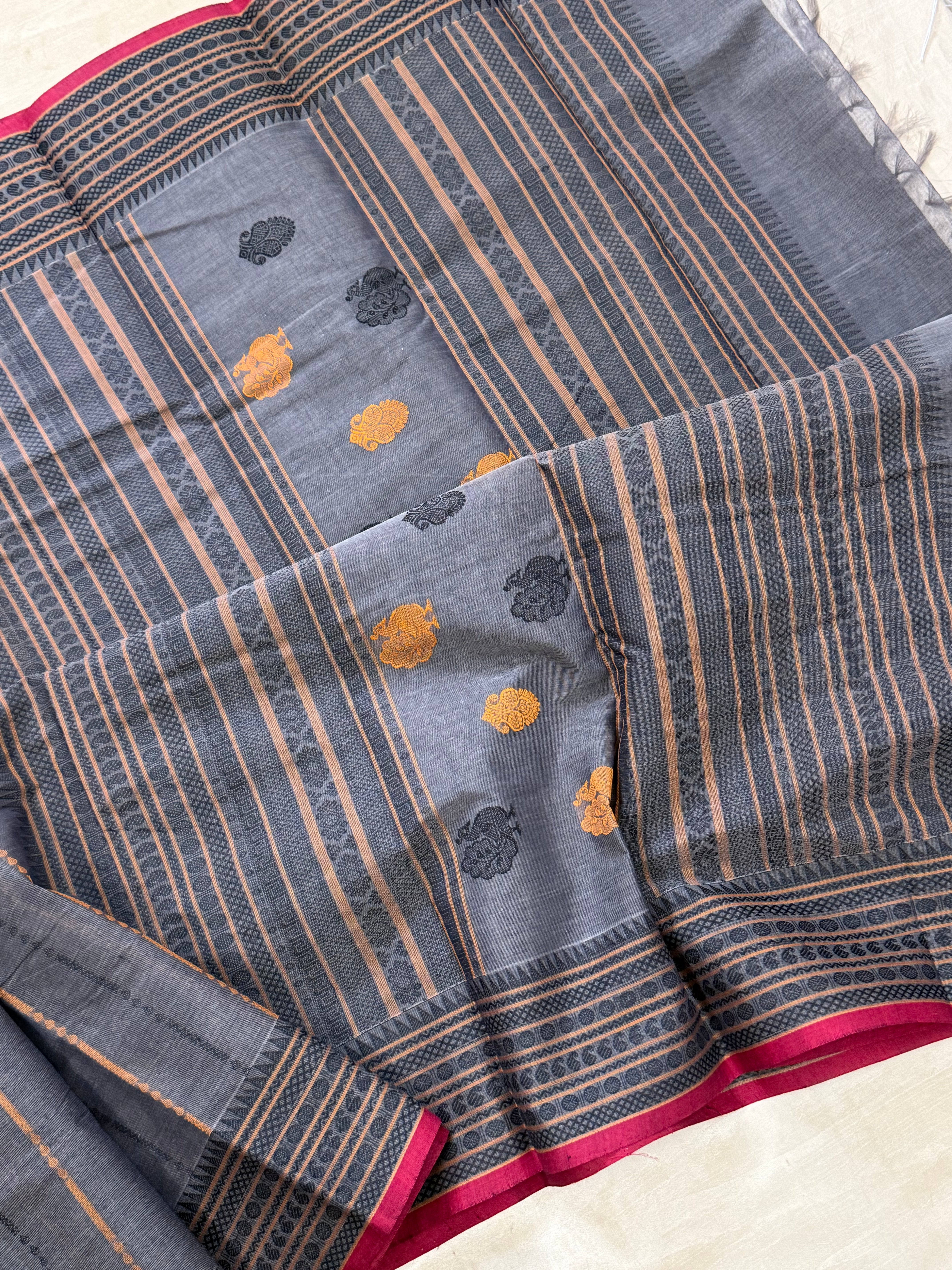 Grey varisapet border/ Kanchi Cotton