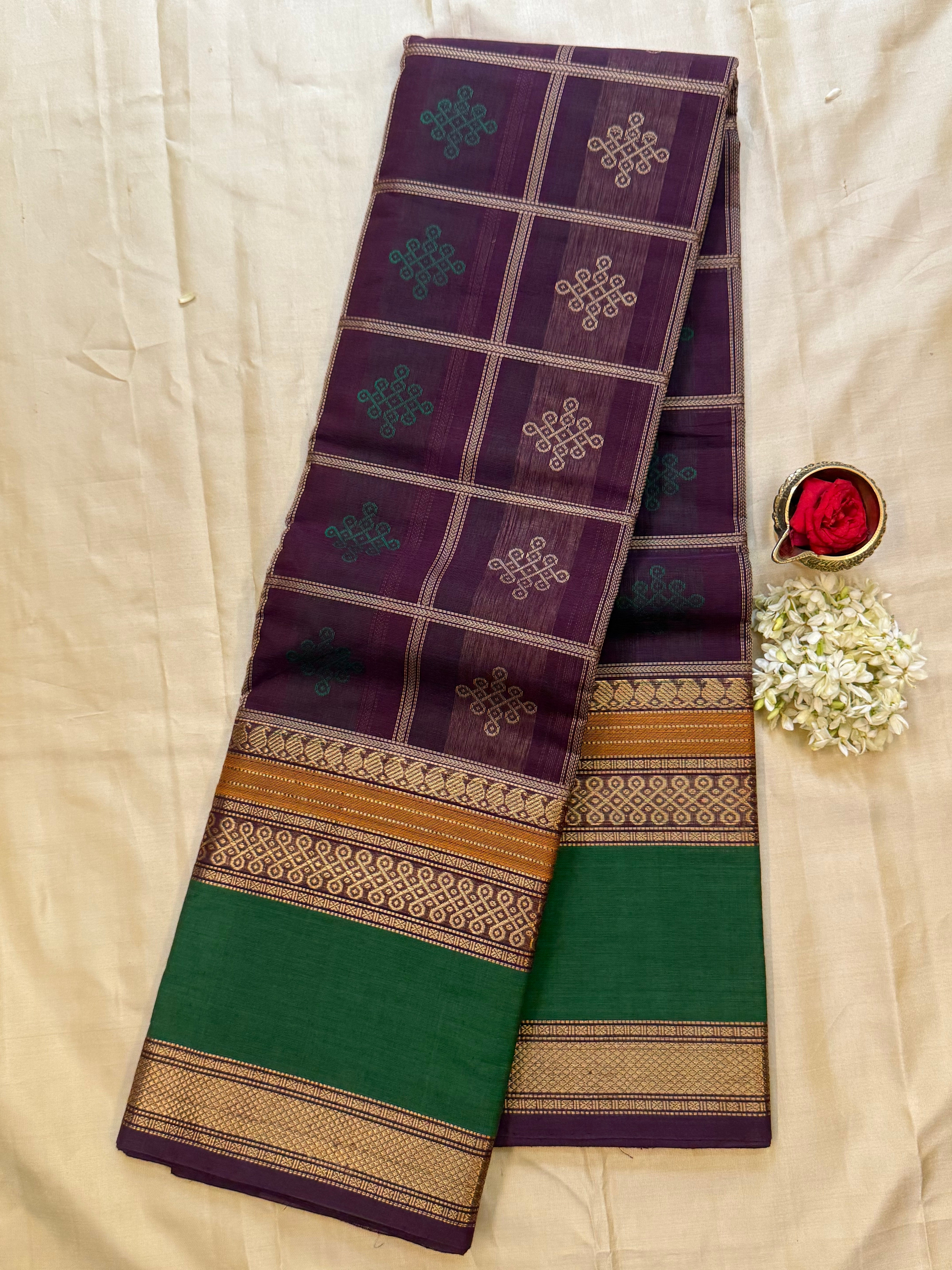 Nagapazham color kolam kattam butta / Kanchi Cotton