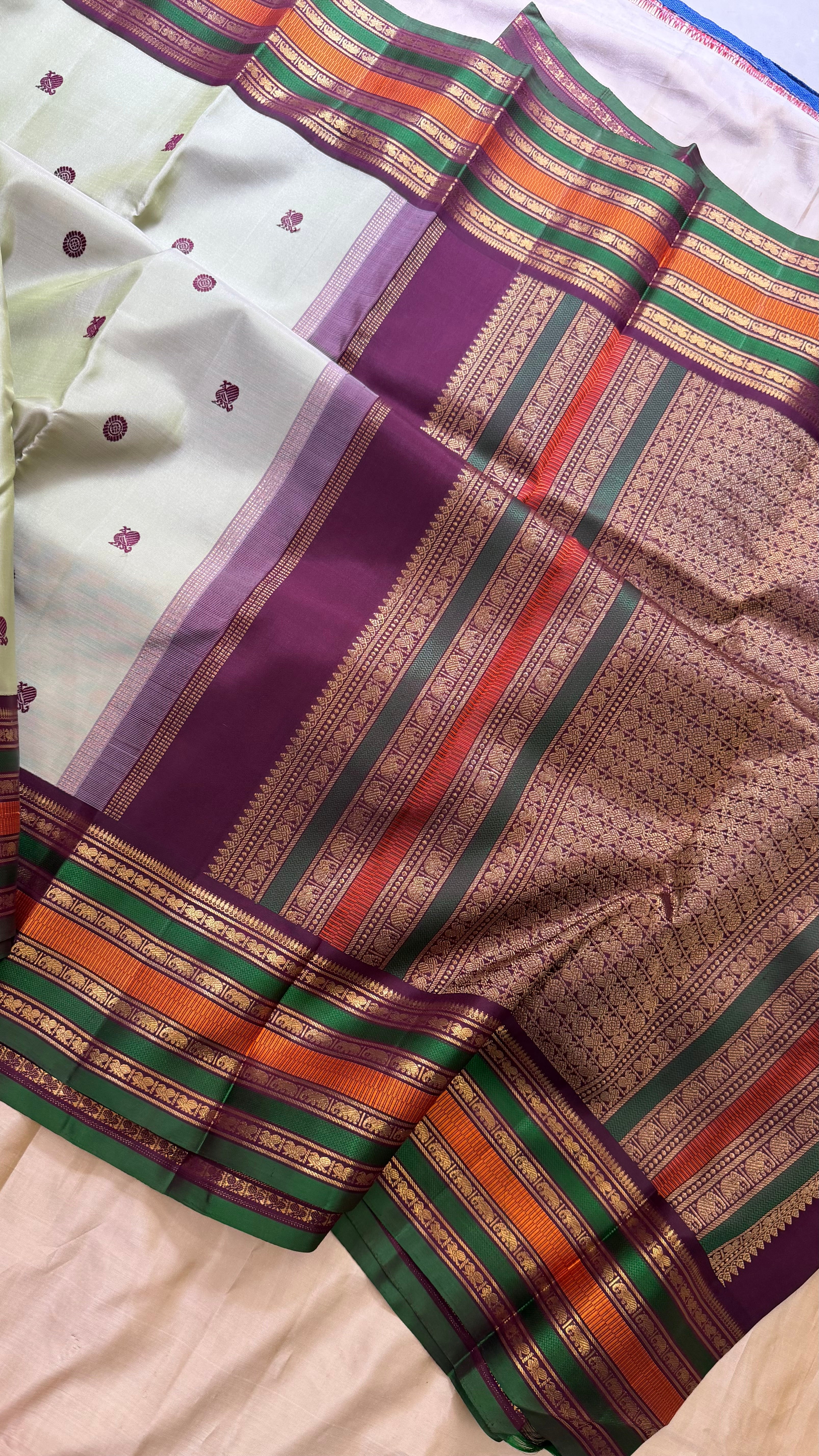 Coffee green Varisapet Korvai / Kanjipuram silk