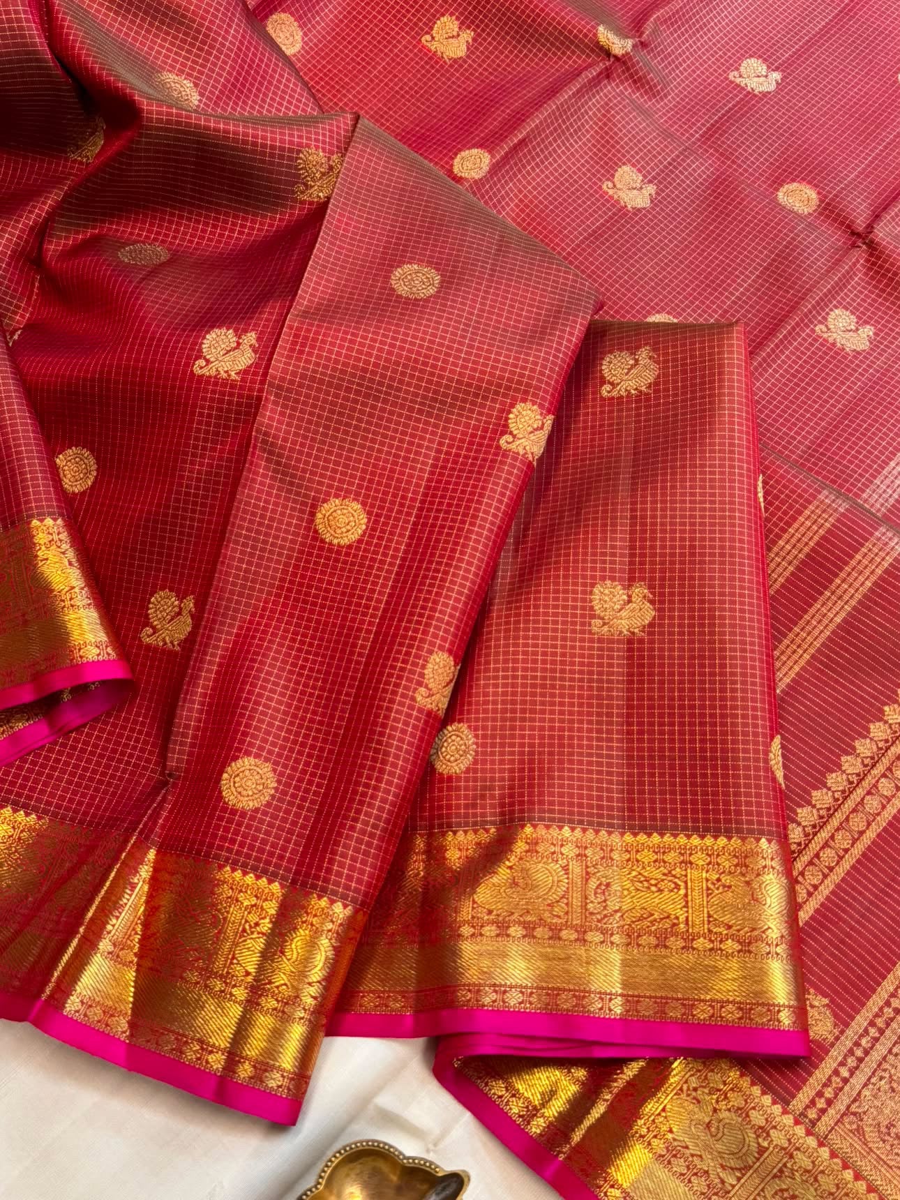 Manthulir pure Zari Kattam / kanjipuram silk saree