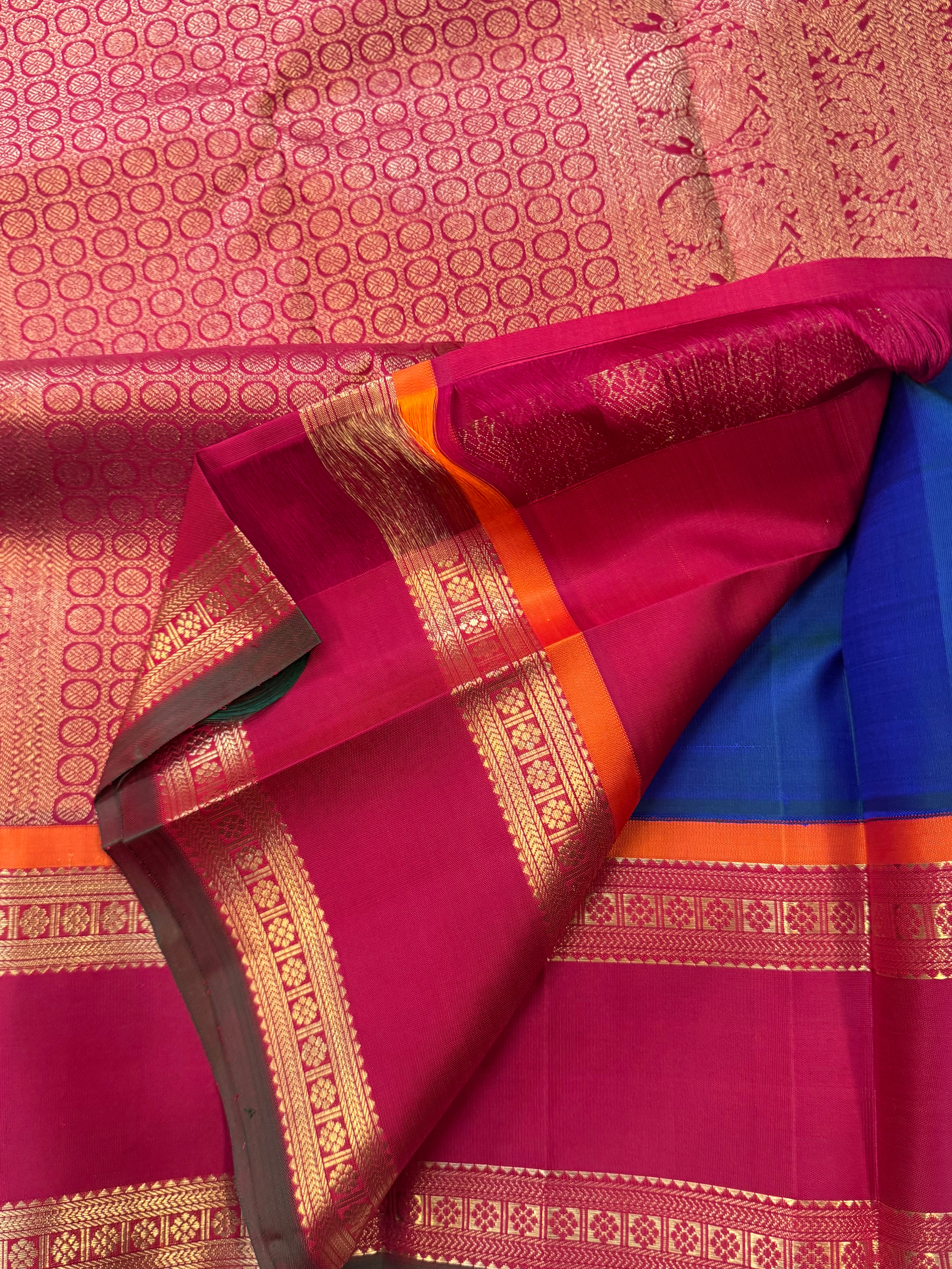 Mayilkazhuthu Laksham Butta korvai : kanjipuram silk