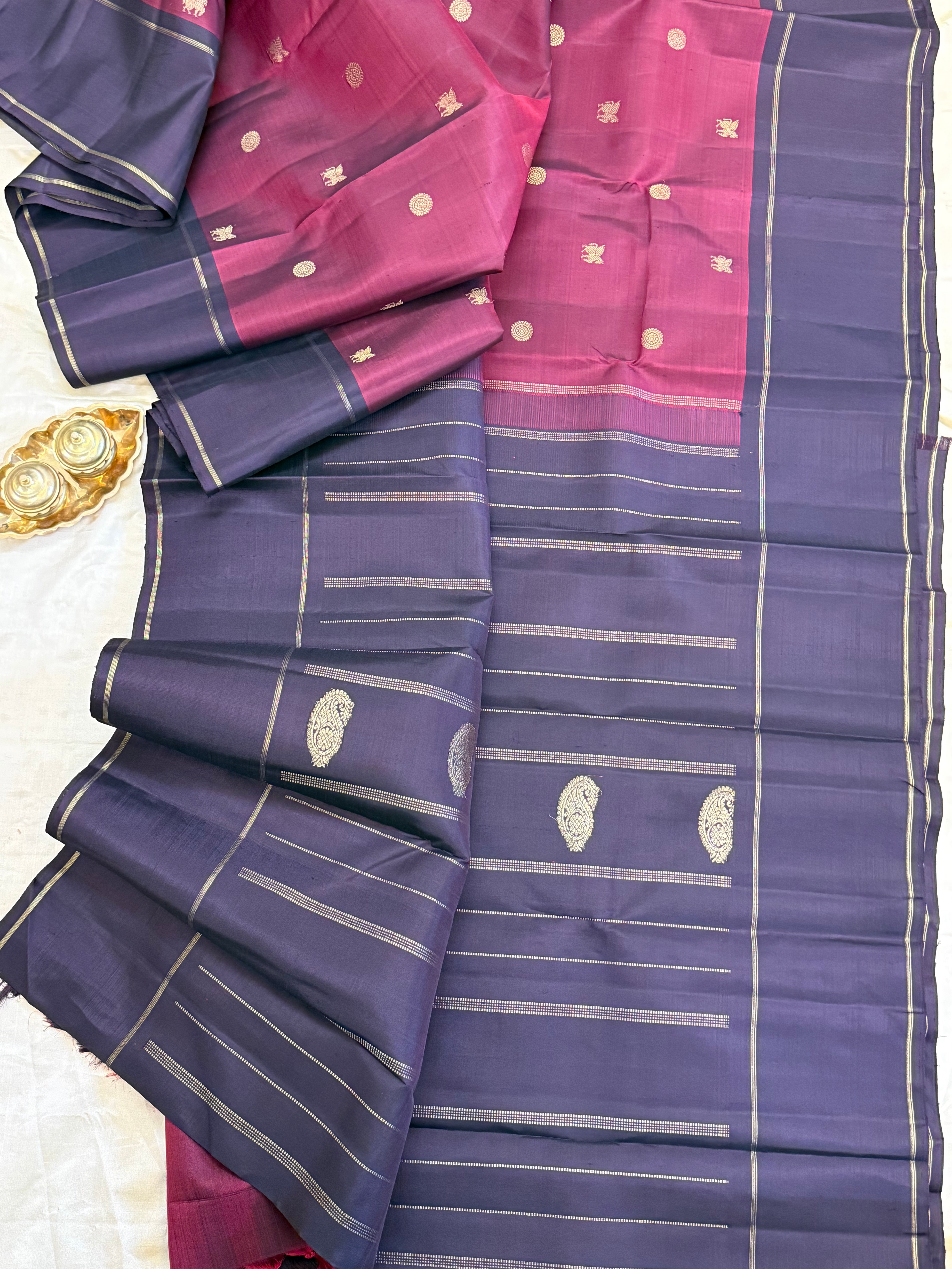 Unusual Deep Araku and brown flying horse and chakram butta / KANJIPURAM SILK SAREE CLSA 10084