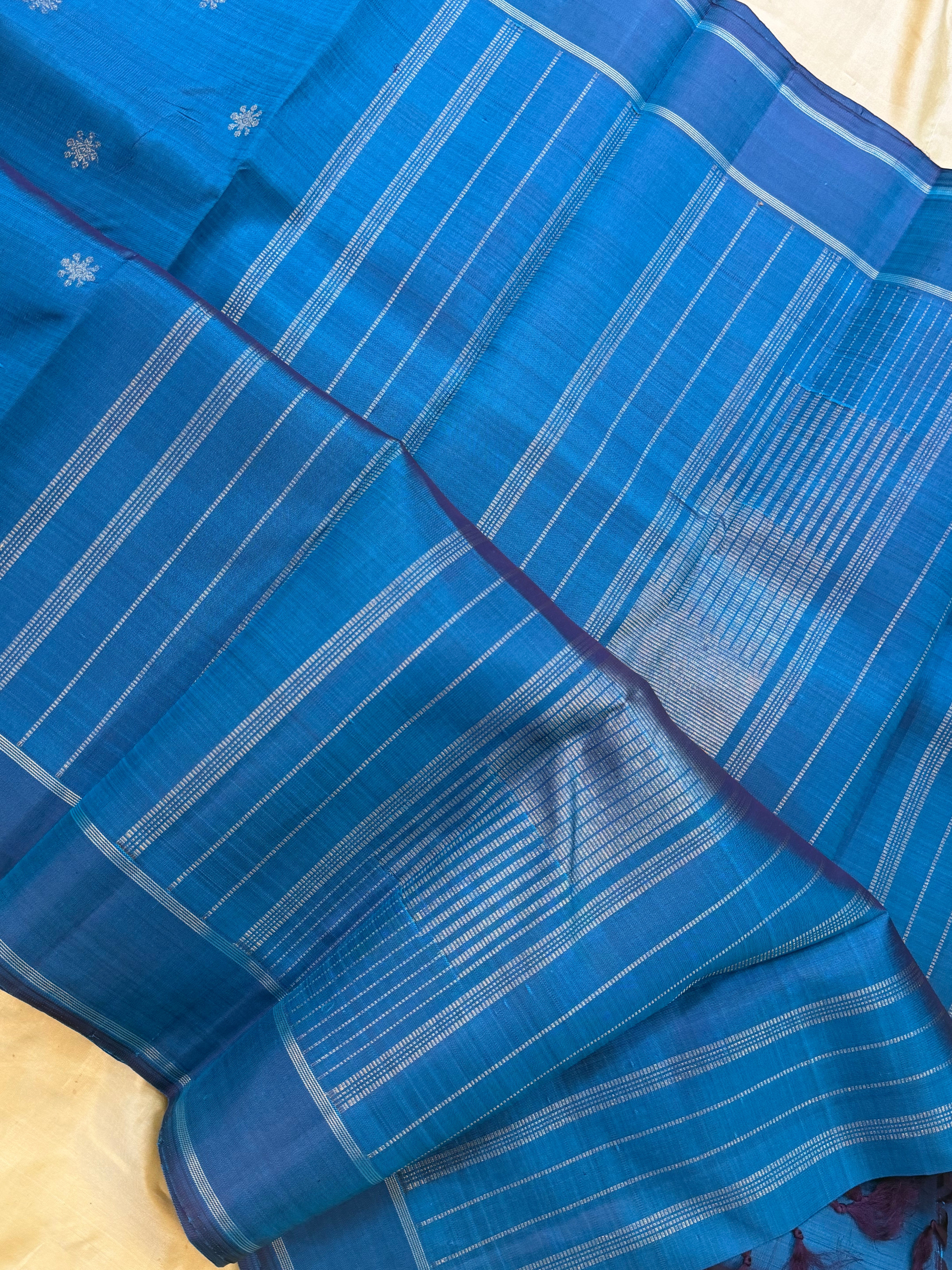Double tone blue Kamalam Butta  pure Kanjipuram silk CL9798