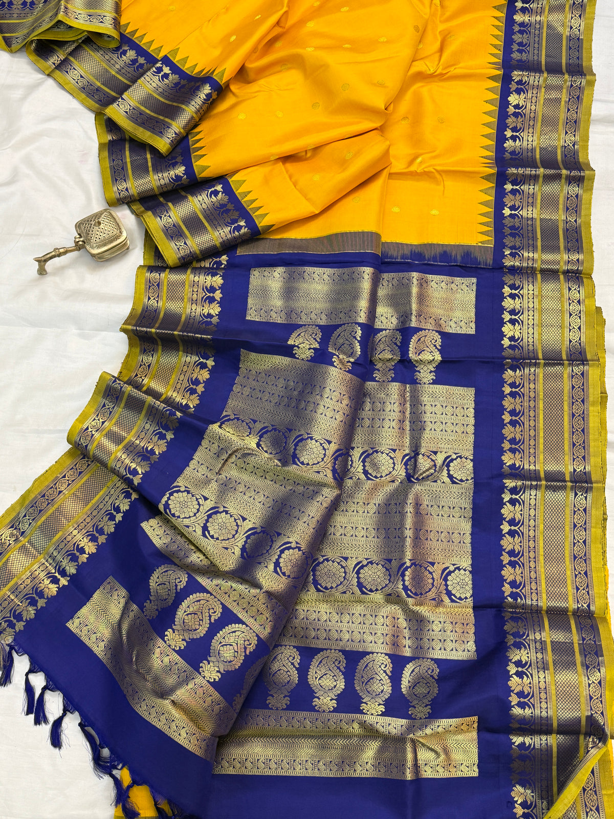 Gadwal silk yellow Korvai temple clsa 9309
