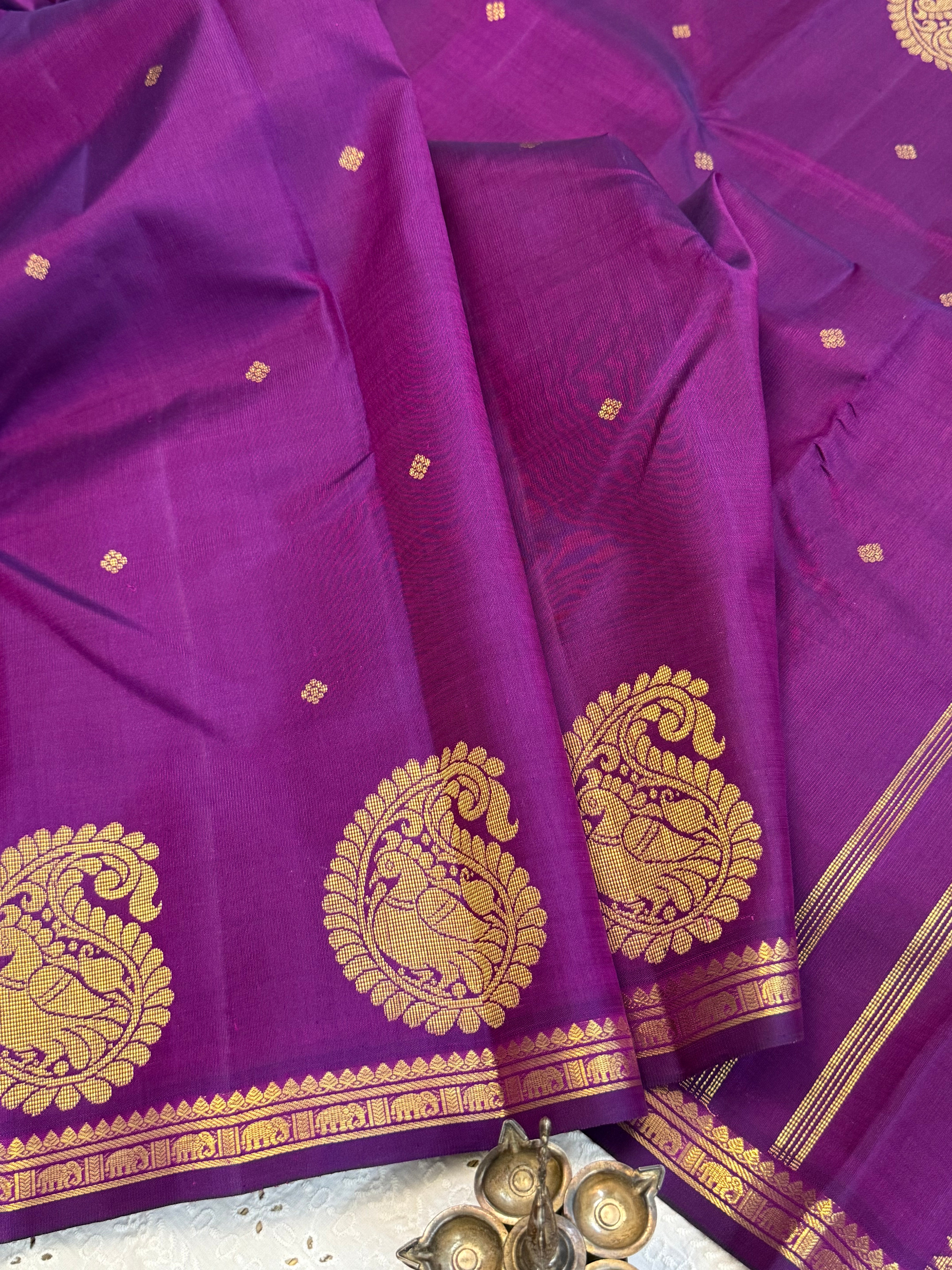 Vadamalli bettu adai small border  / Kanjipuram silk