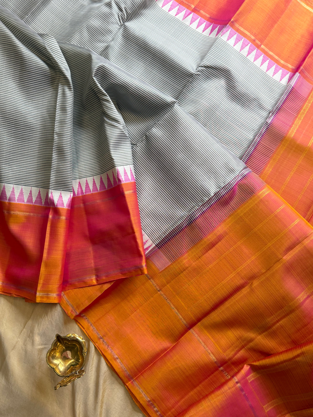 Striped Korvai peach  border Arani silk saree