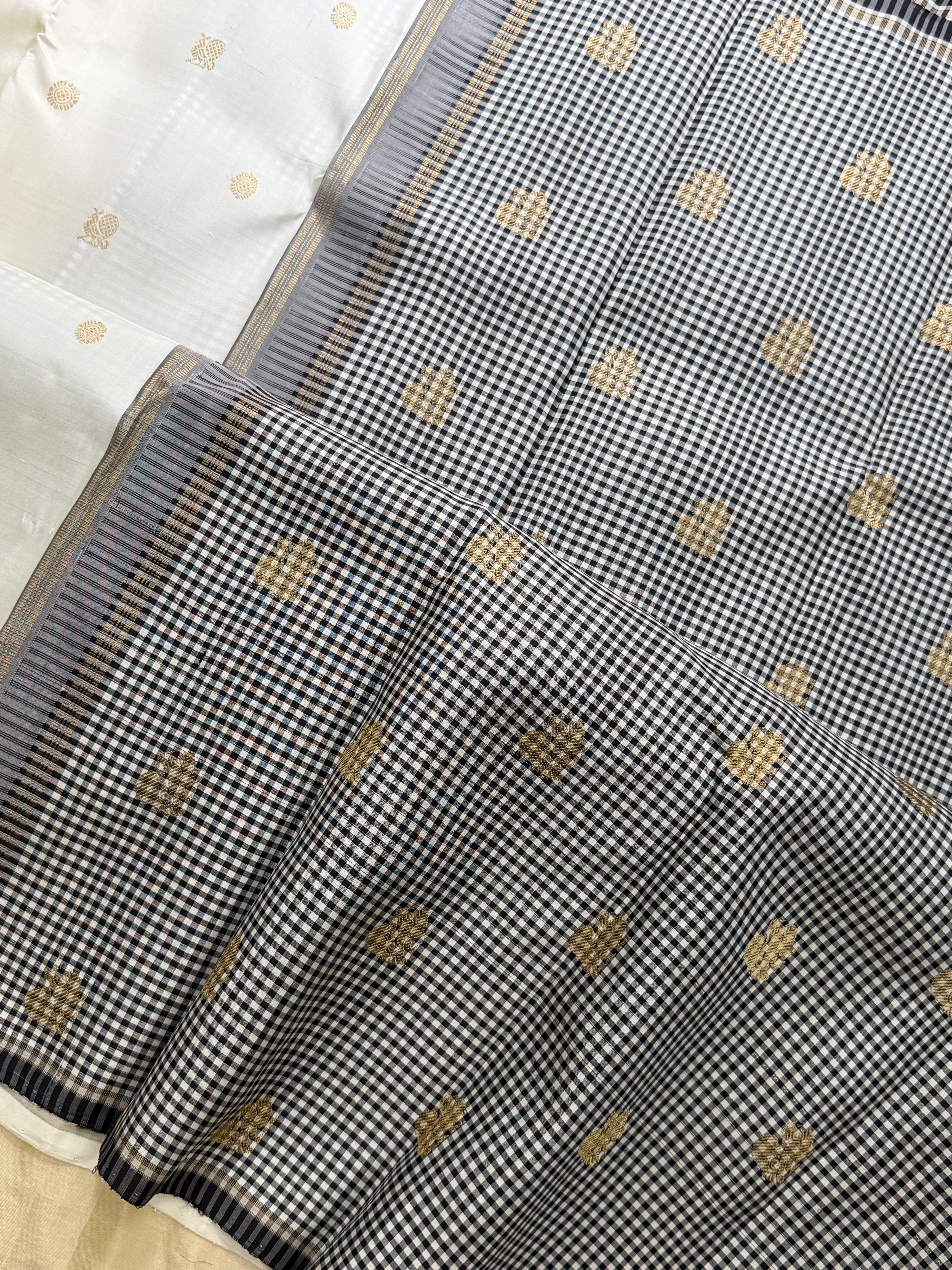 Off white Annam chakram Butta     / Budget friendly Kanjipuram silk sarees