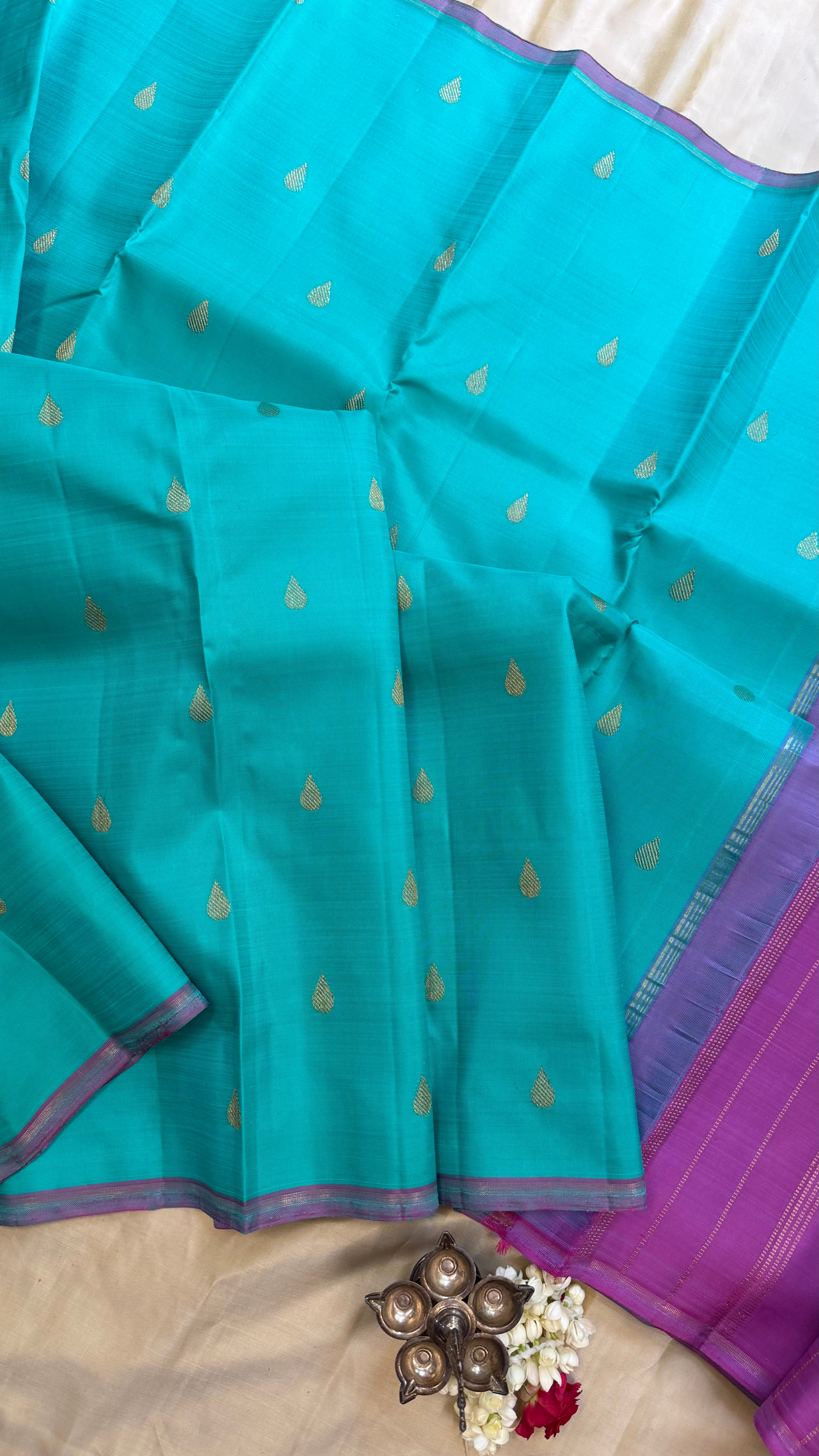 Sea blue tilagam butta borderless/ kanjipuram silk