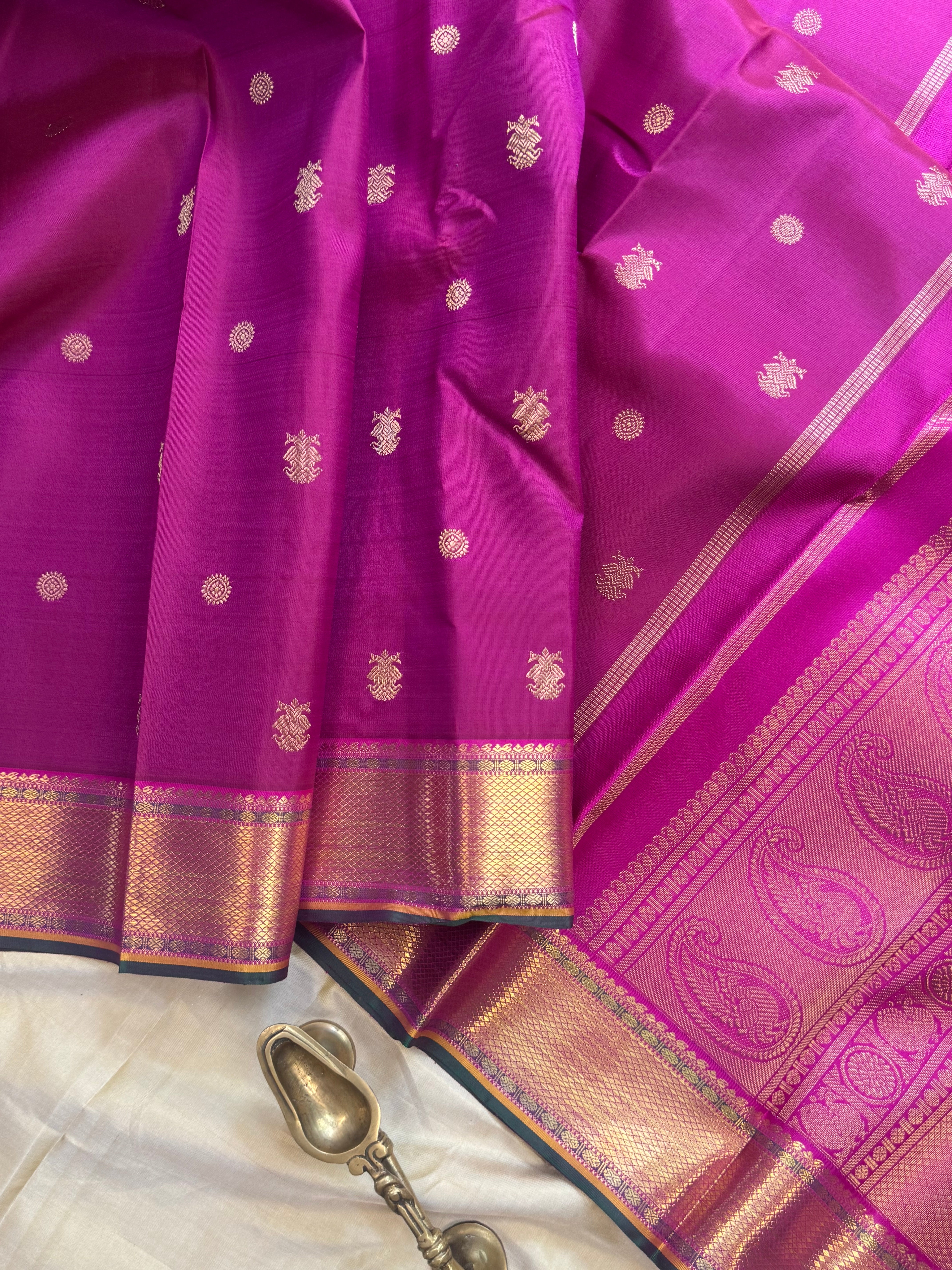 Swapnam : Vadamalli irutalaipakshi Butta / kanjipuram silk