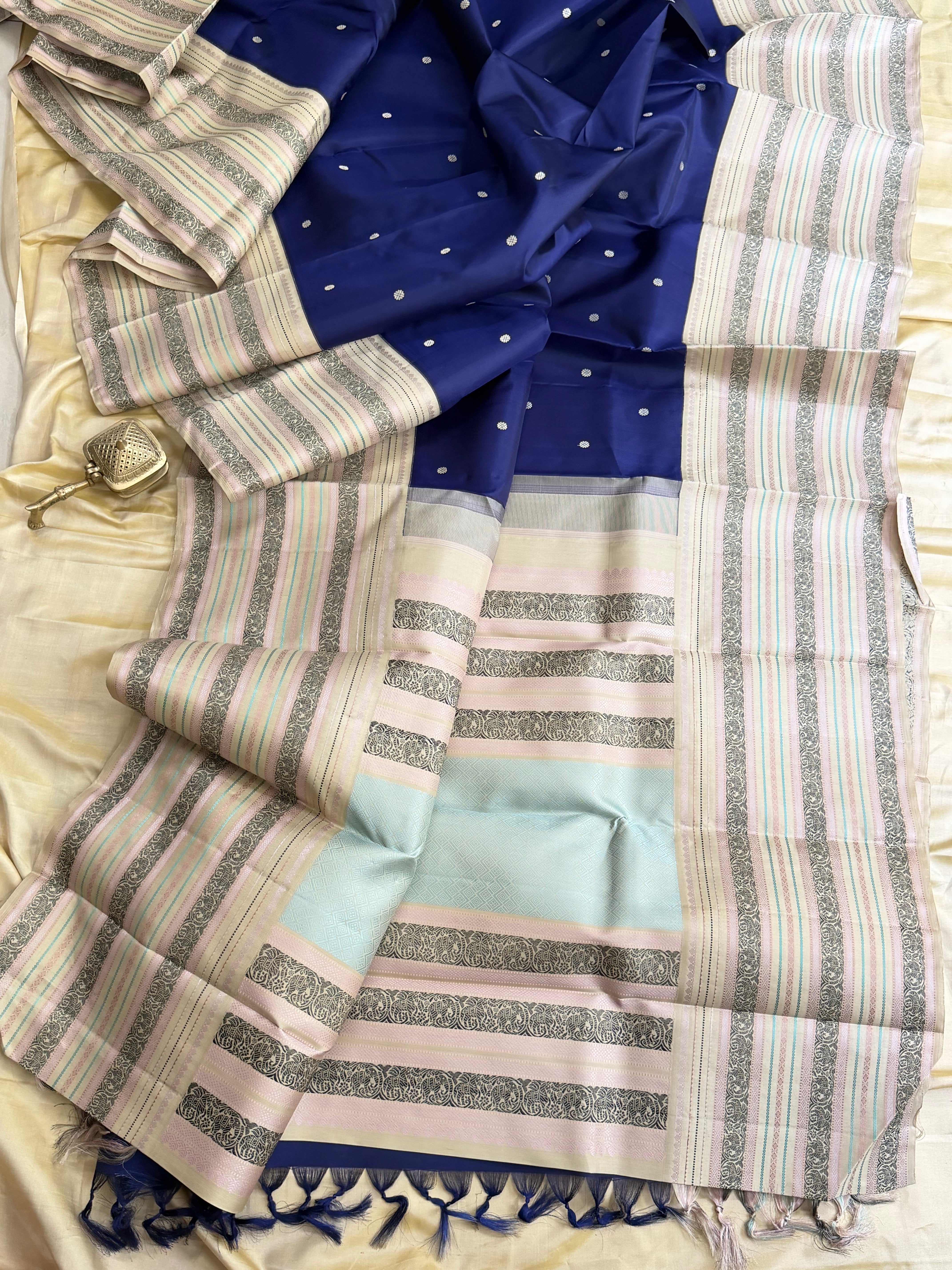 Dark blue varisapet Kai Korvai  / Arani silk