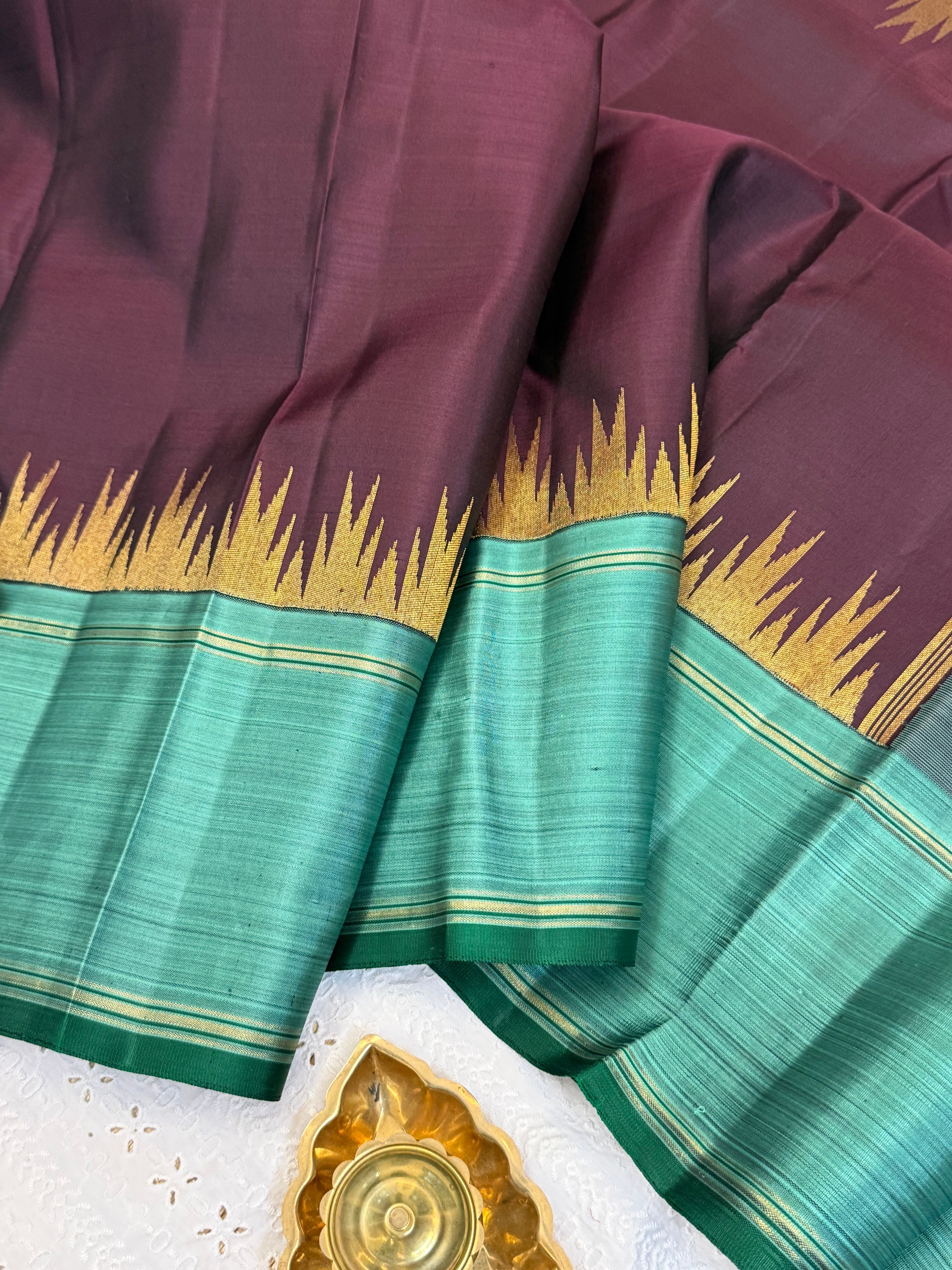 V pakku with temple retta pet border/ kanjipuram silk saree CLSA10491
