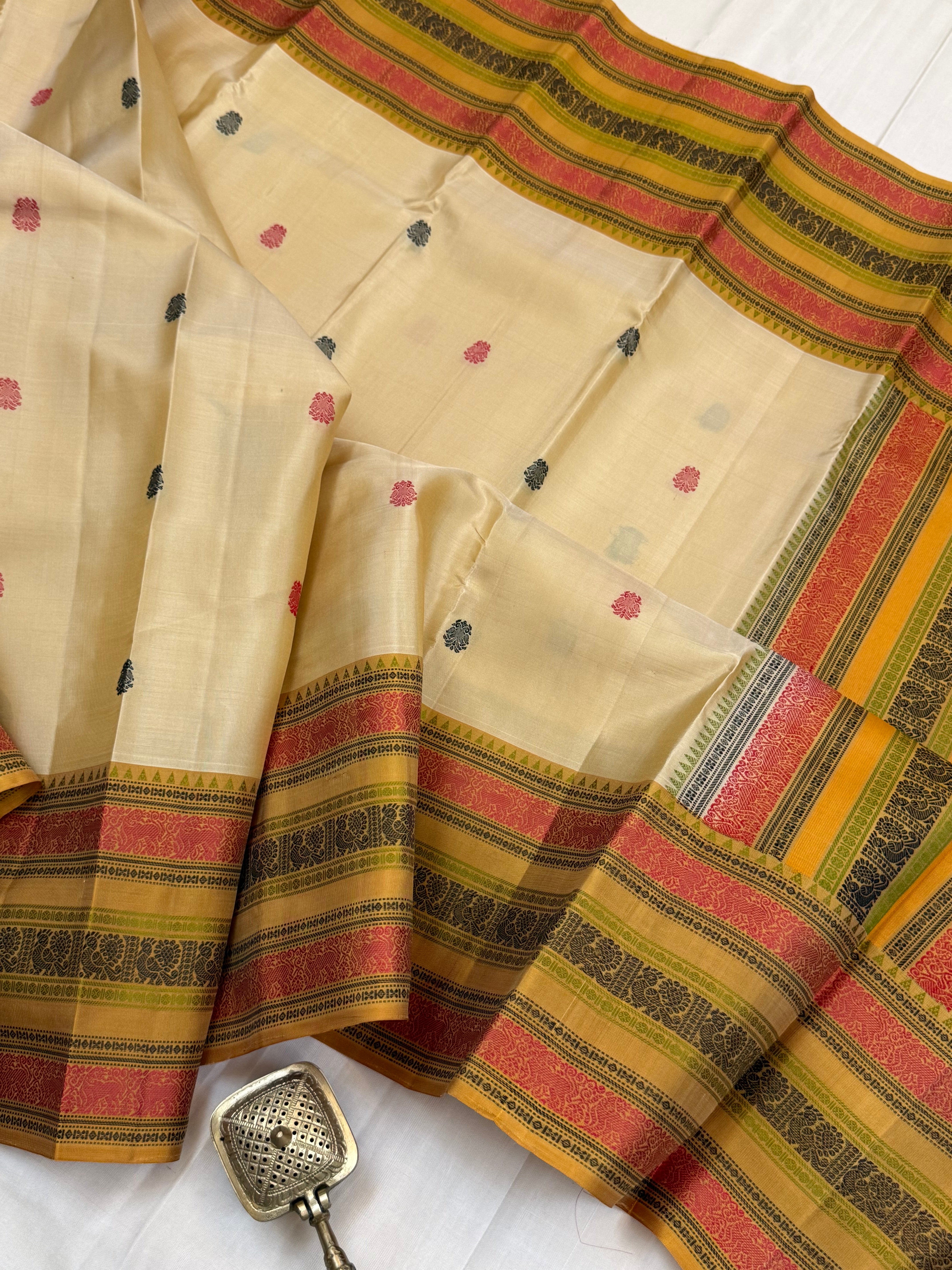 Offwhite varisapet border/Varnangal Thread work  / CLSA11265