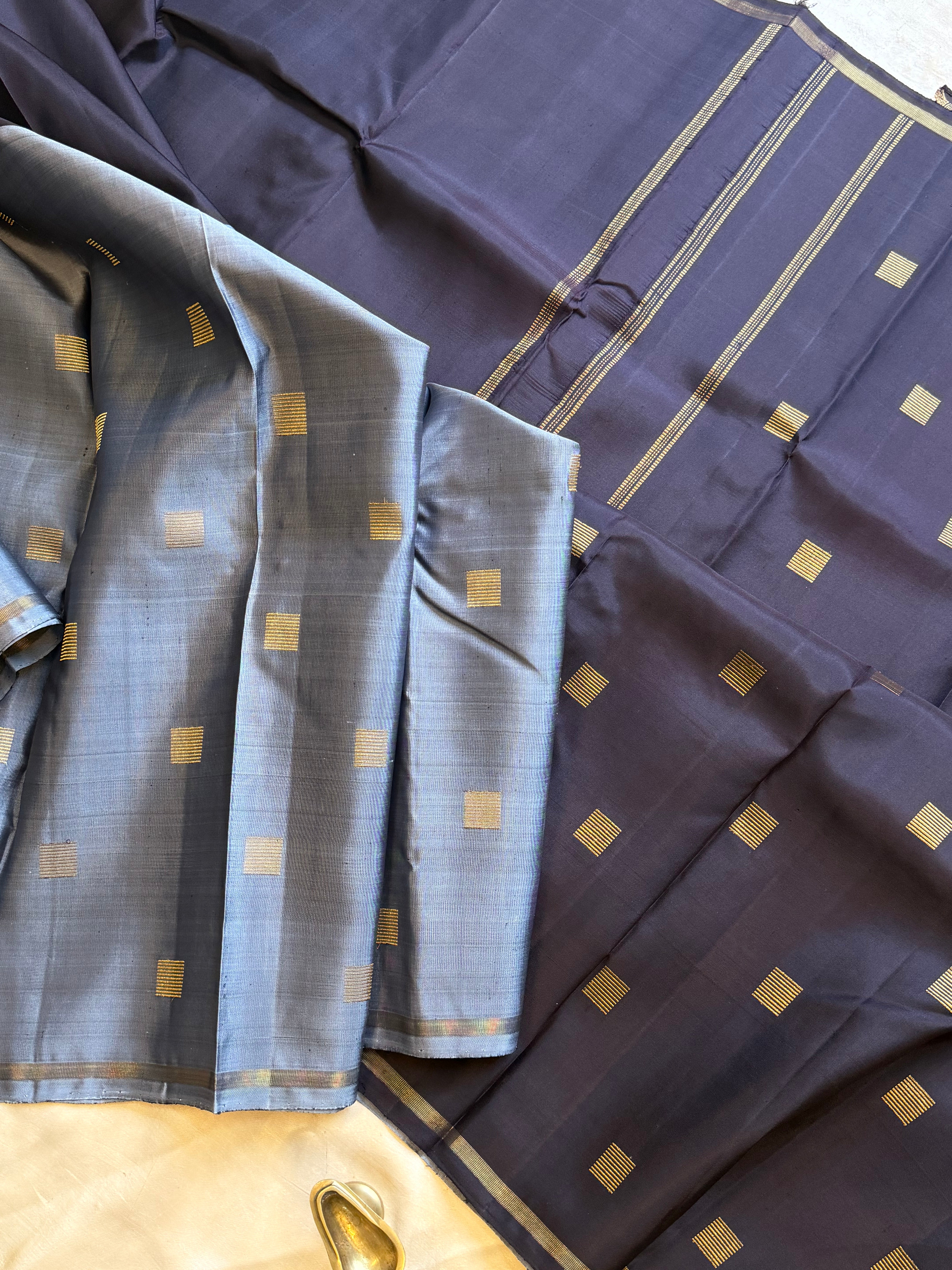 Alavu:  araibagam box Butta kanjipuram silk
