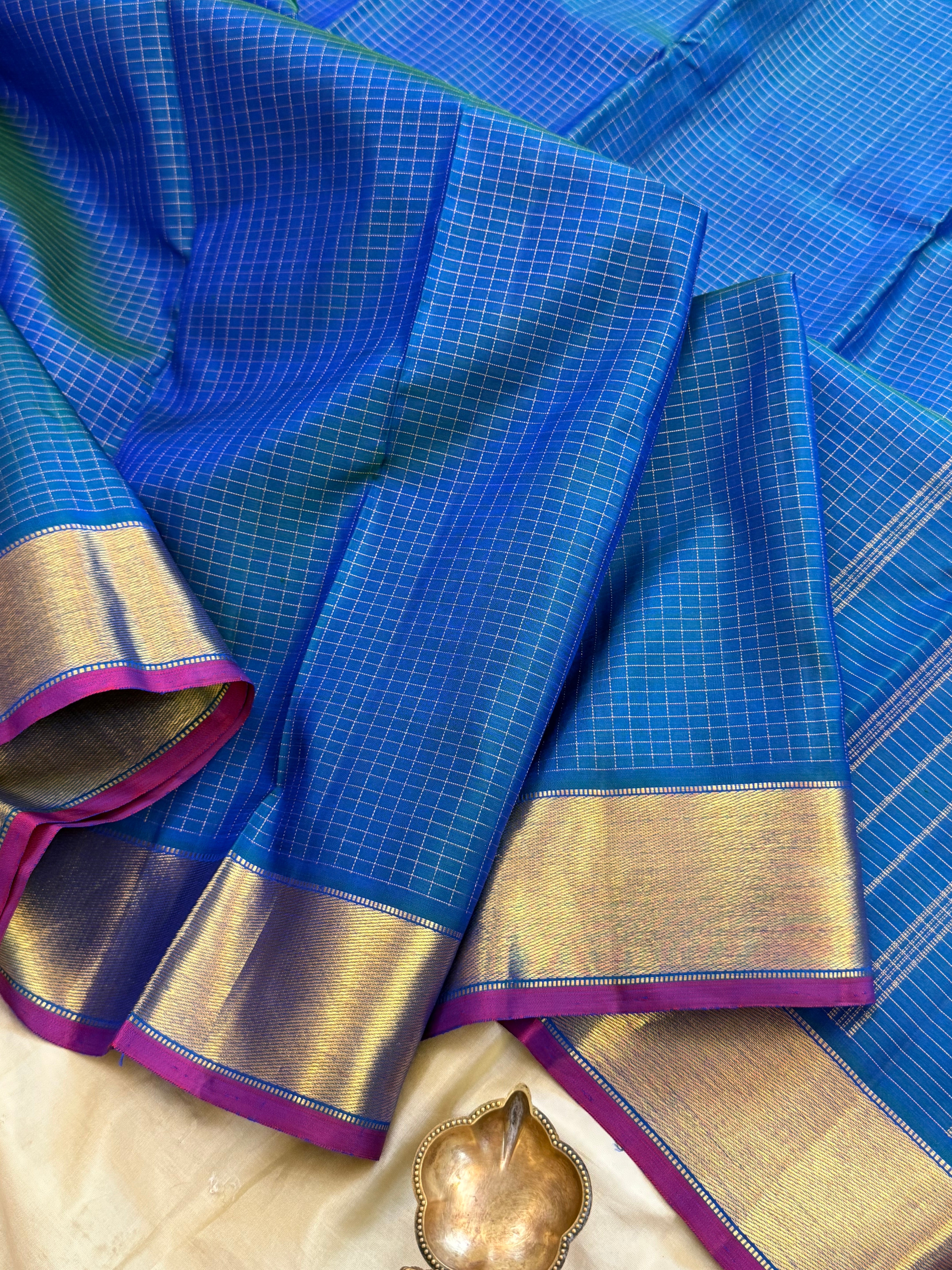 Mayilkazhuthu colour and Zari Kattam / Arani silk CLSA 8547