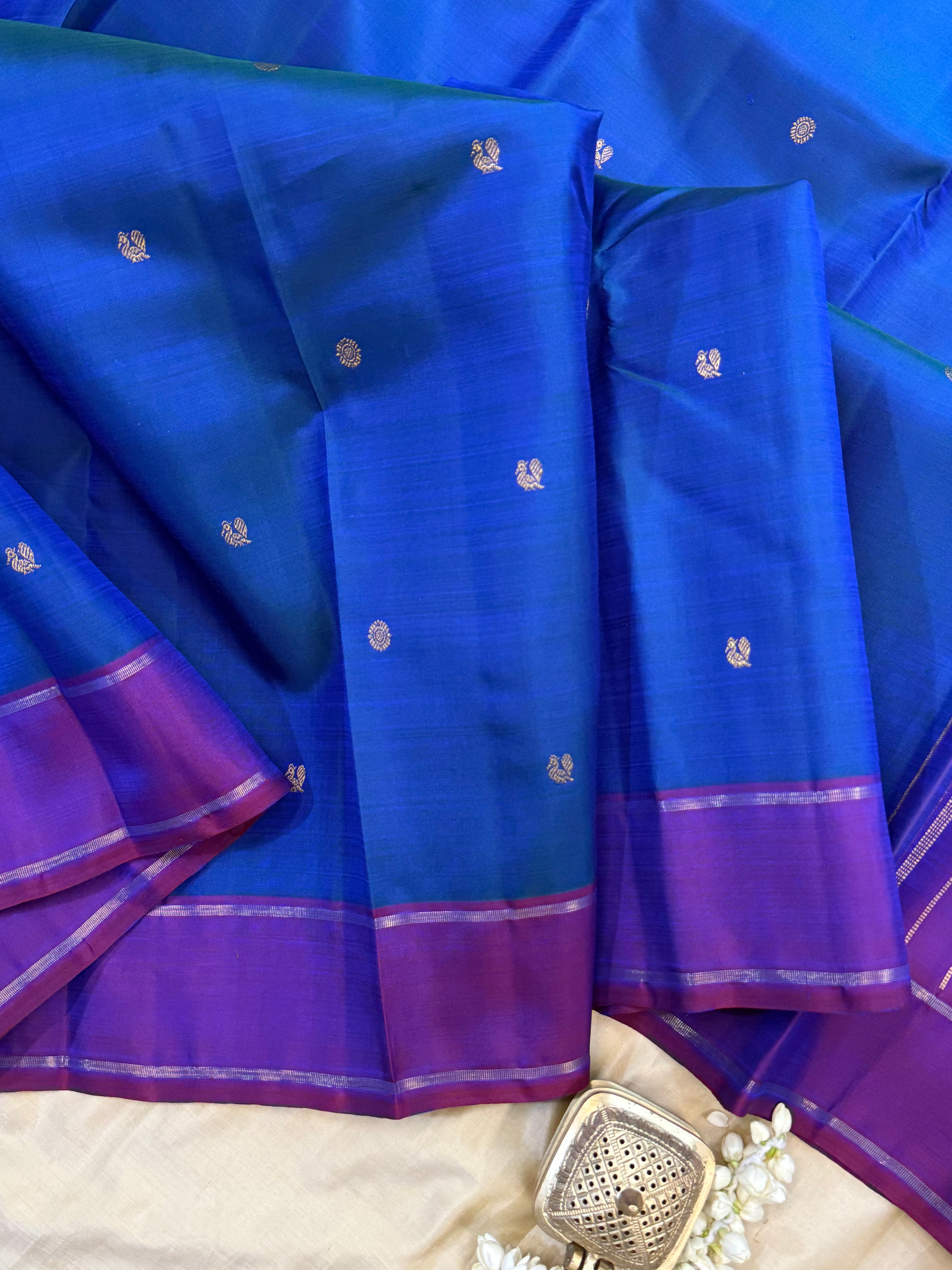 Bluish purple annam and chakram butta/ Kanjipuram silk CL9885