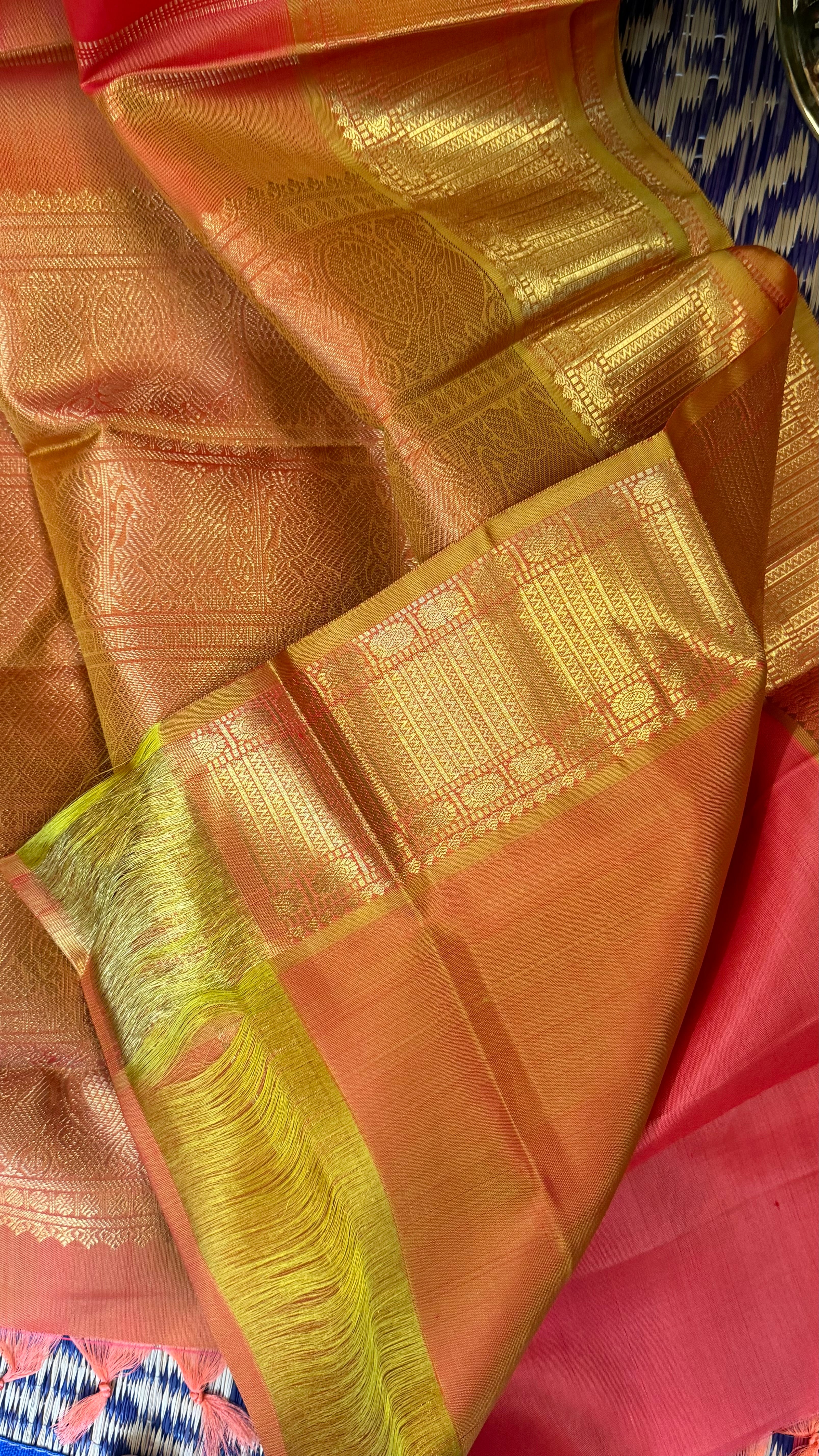 Swapnam : light kanagambaram bentex/ Kanjipuram silk
