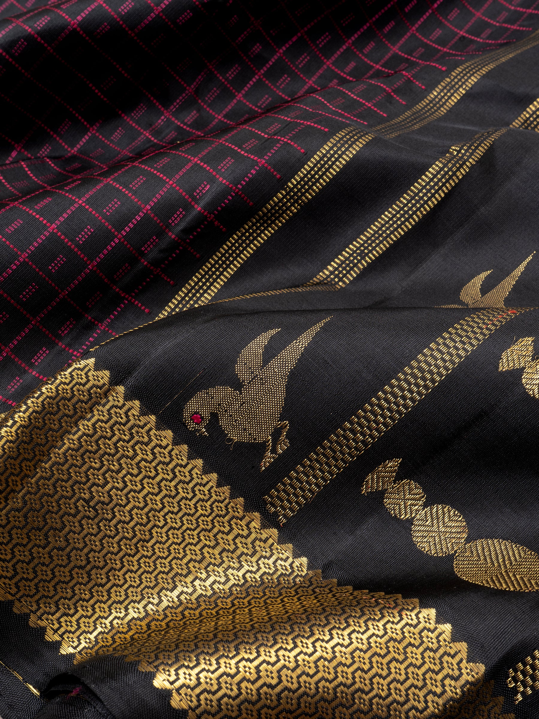 Black and red lakshambutta /Kanjivaram Silk Saree CLSA5006
