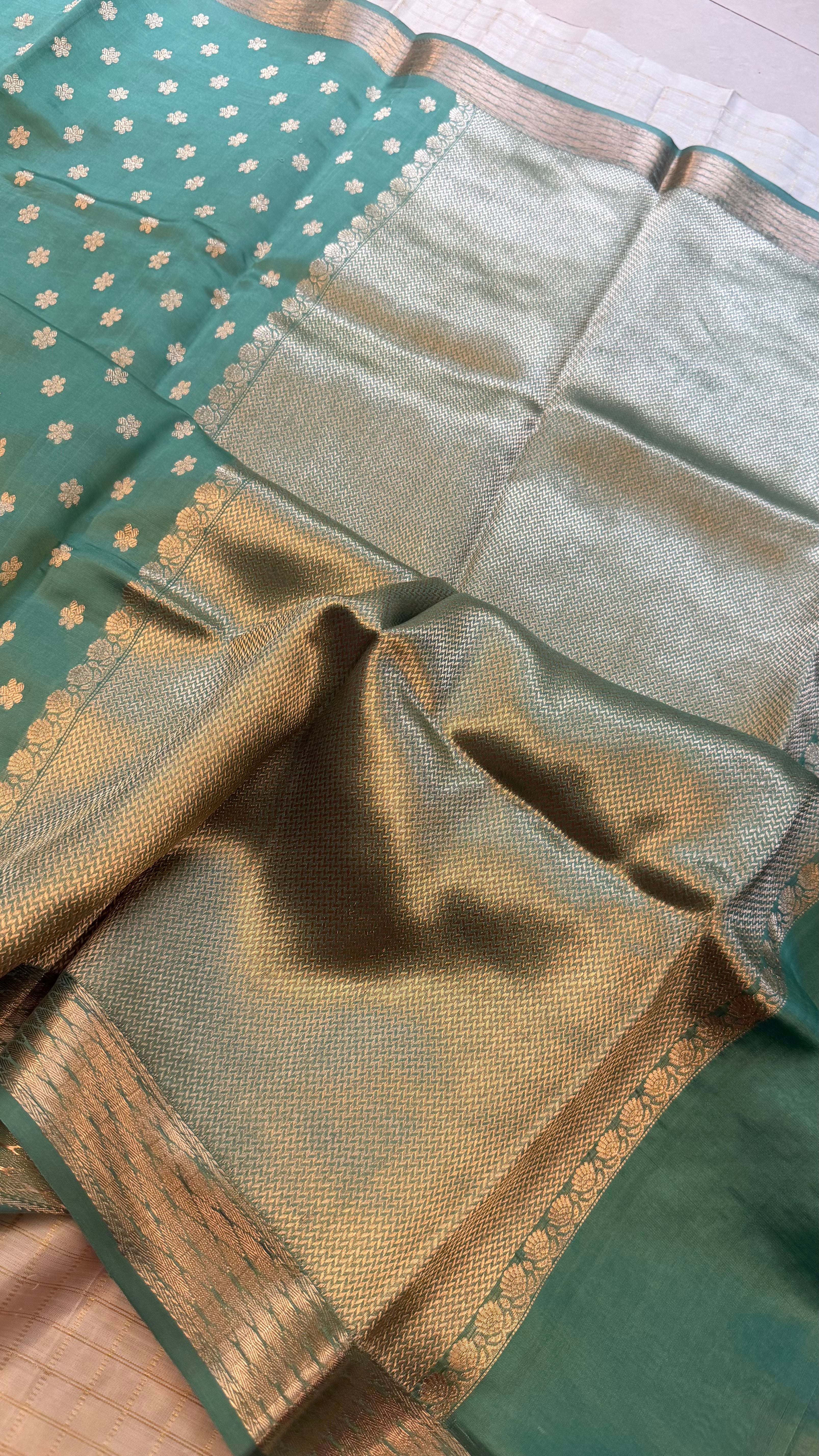 Ahalya bhai border traditional 6 phakri phool ghani Butta Chanderi silk