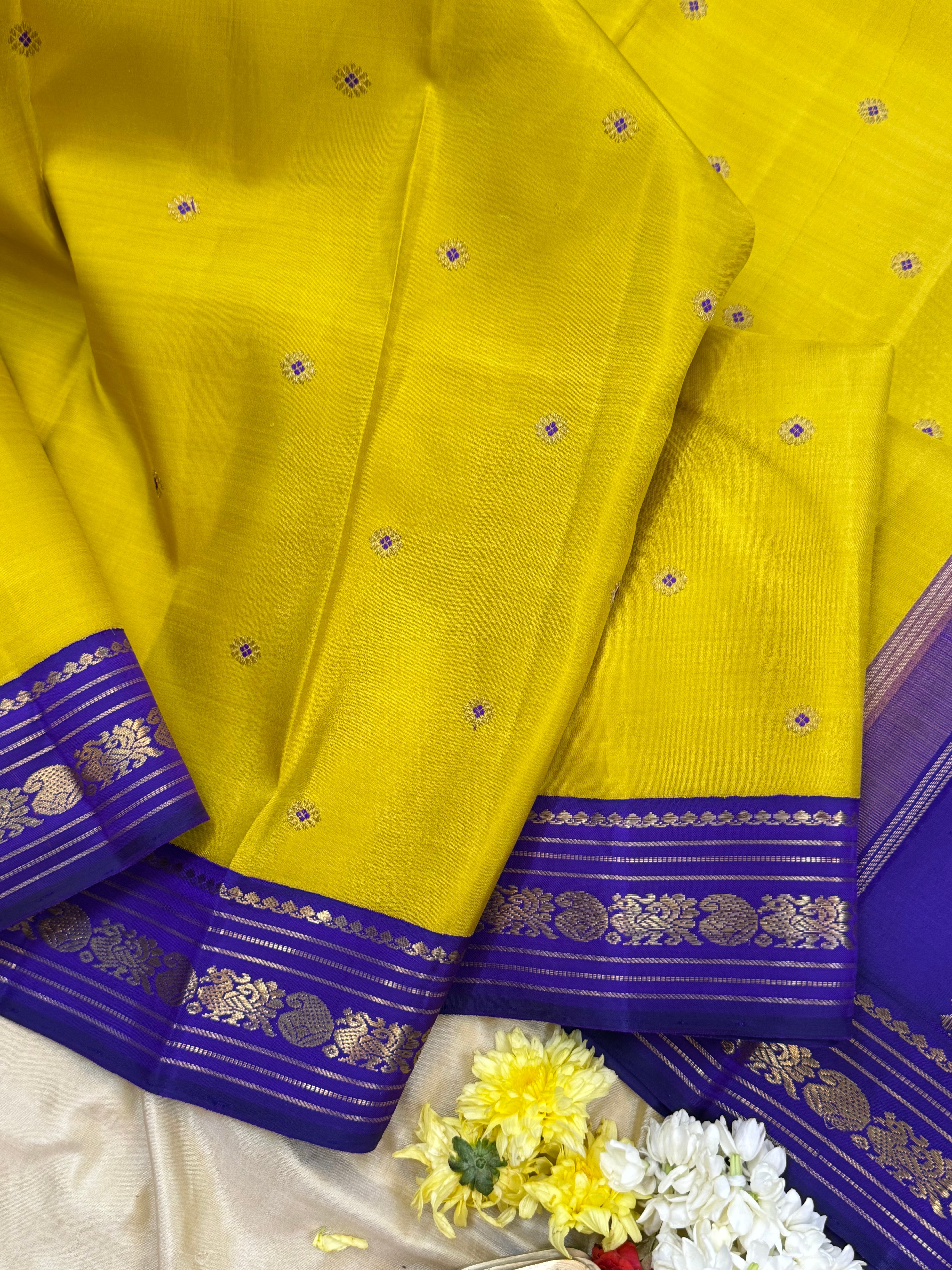 SAMPANGA GREEN WITH PURPLE MANGA AND ANNAM PET SMALL KORVAI/ KANJIPURAM SILK CLSA 10147