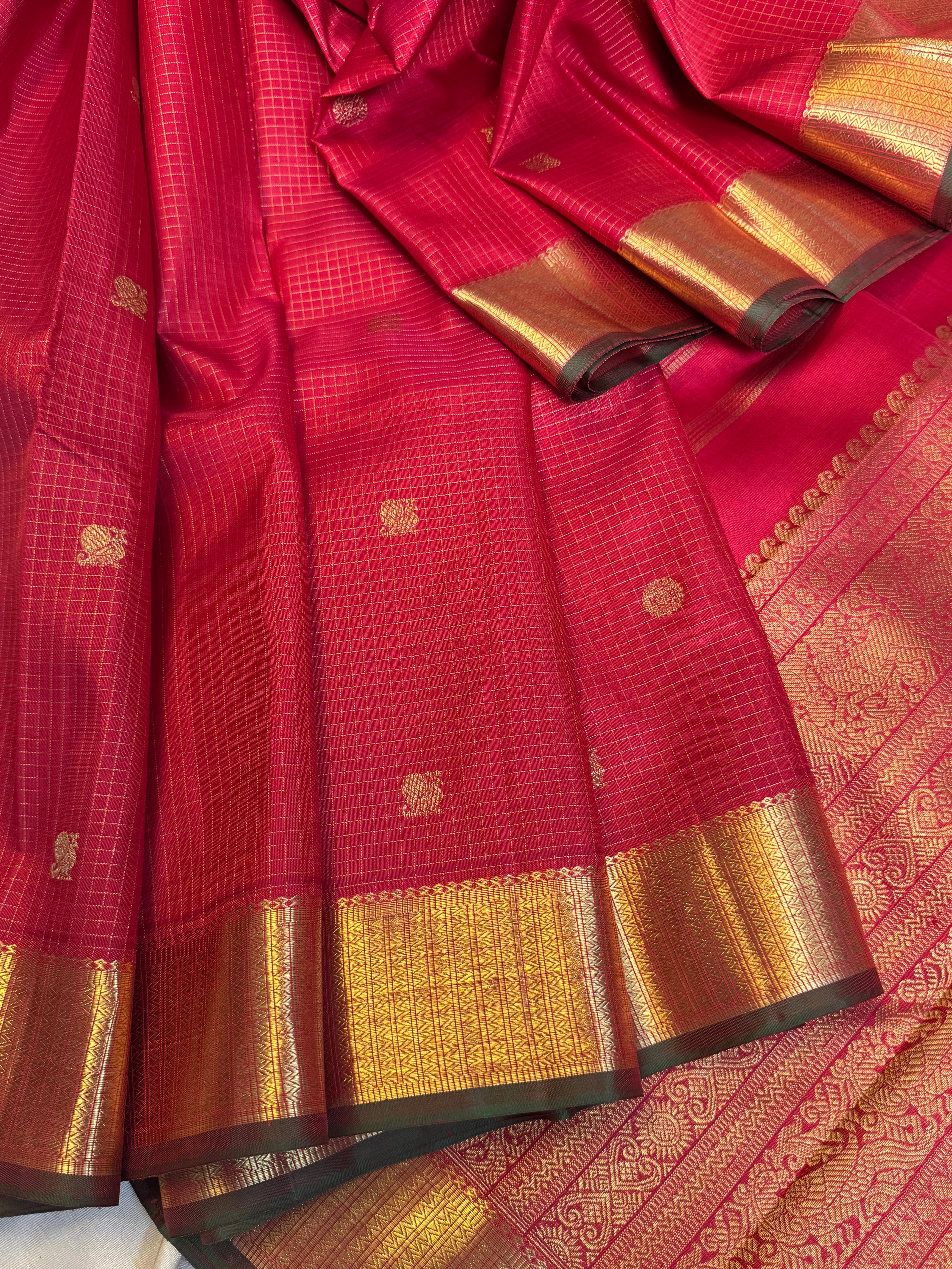 Araku red Zari Kattam  / Kanjipuram silk