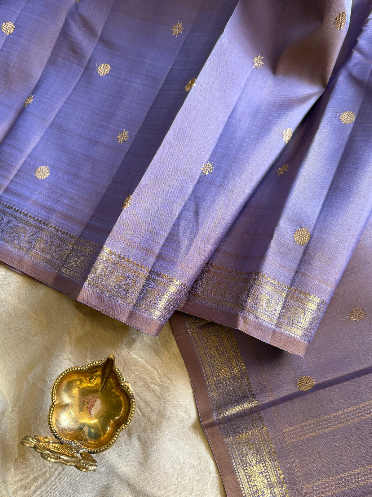 Pastel mauve  color pure Zari pencil border Kanjipuram