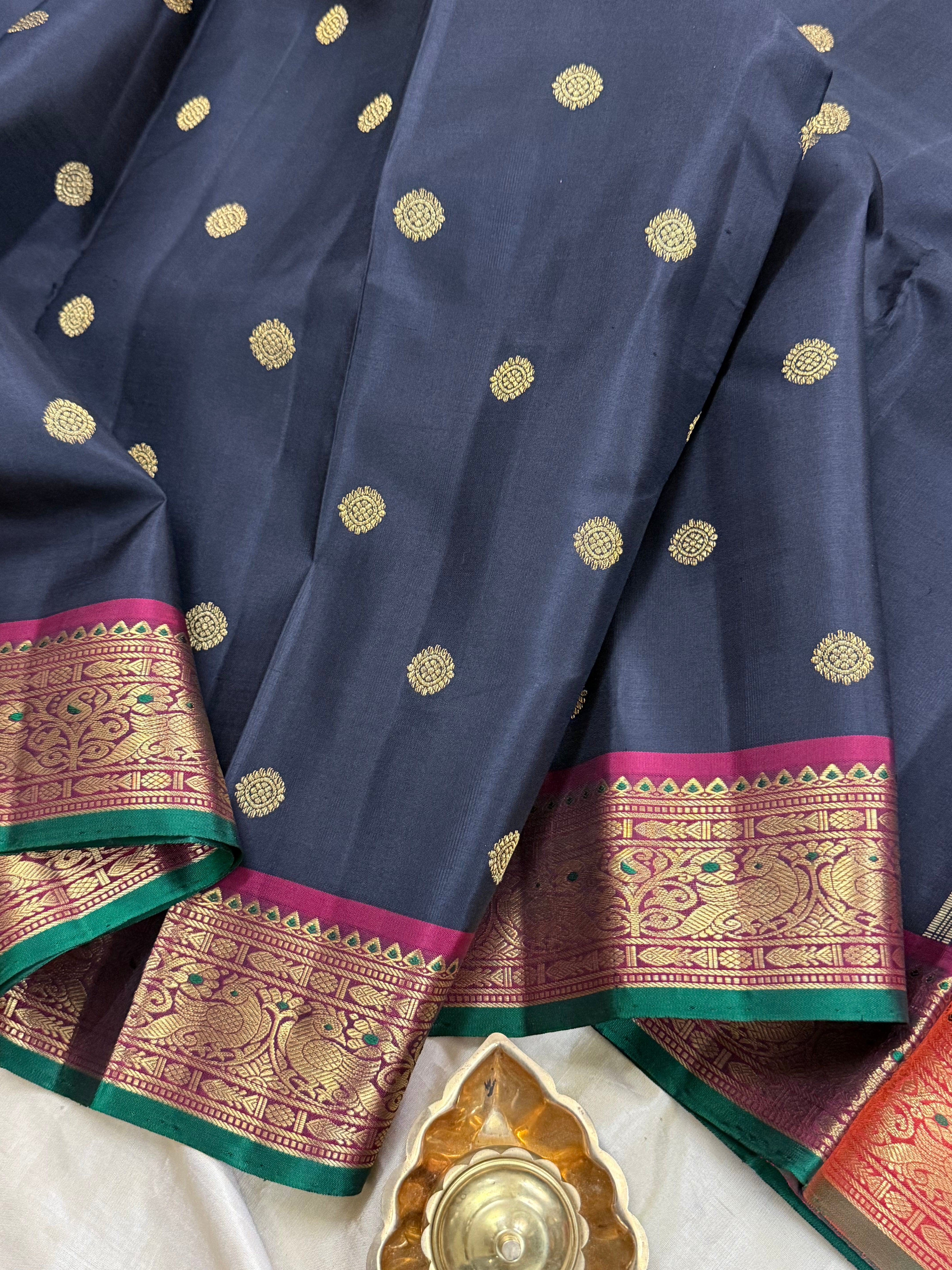 Black meenakari border-double color pallu / Kanjipuram silk CL9657