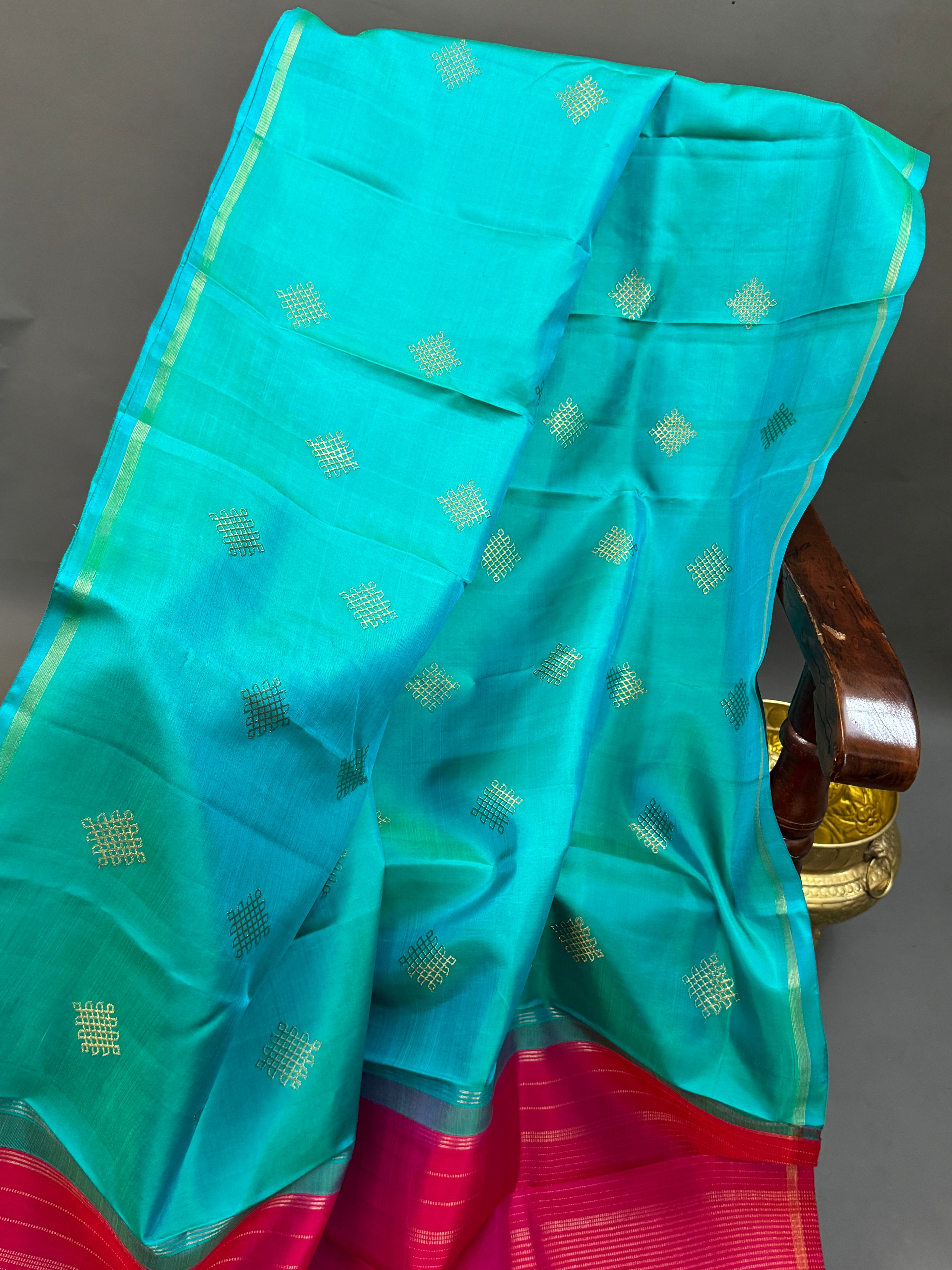 Sea blue Kolam Butta  Borderless kanjipuram silk saree