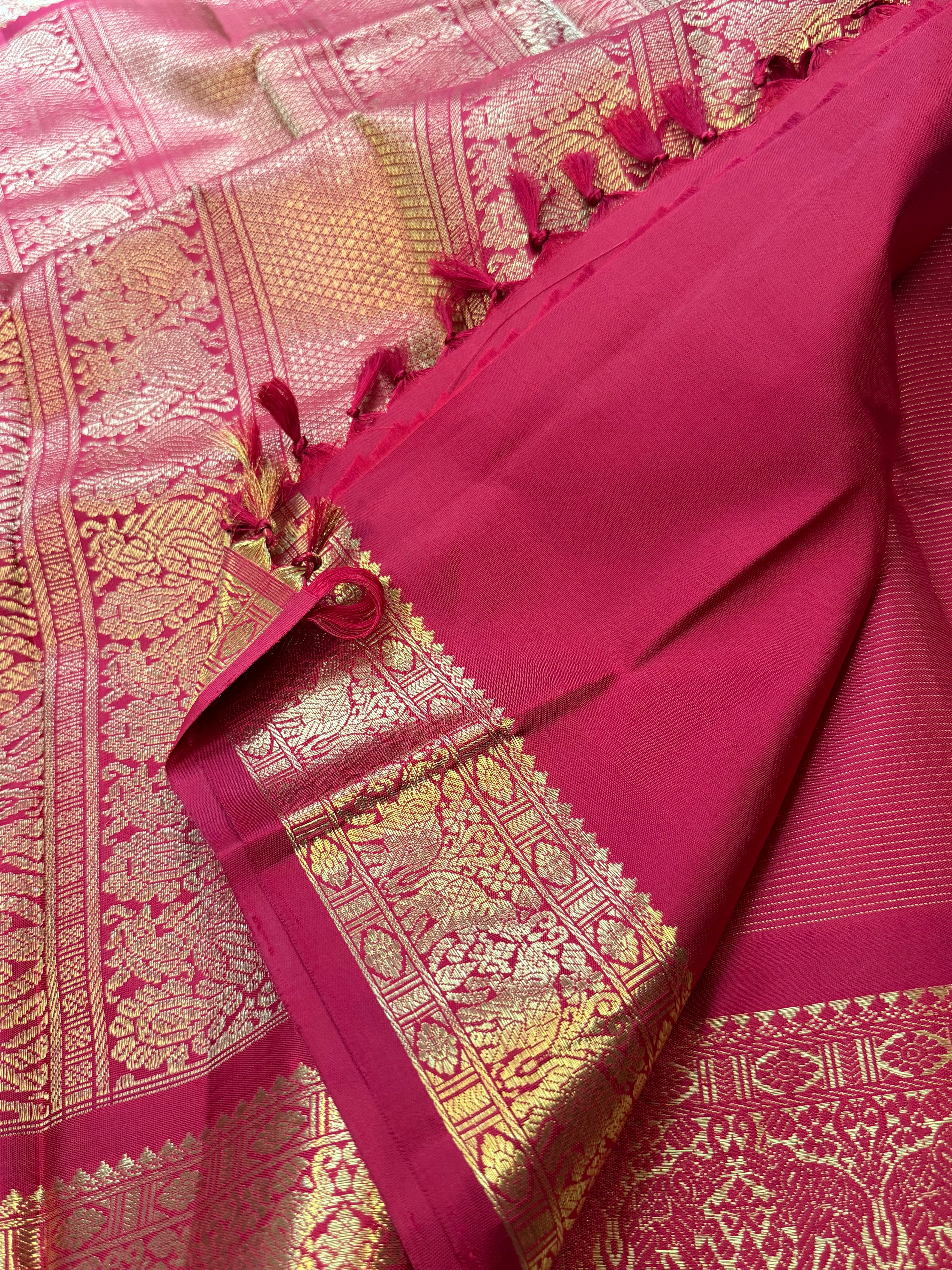 Mann : master weaver Vairaoosi earthy hues in pure Zari Kanjipuram silk