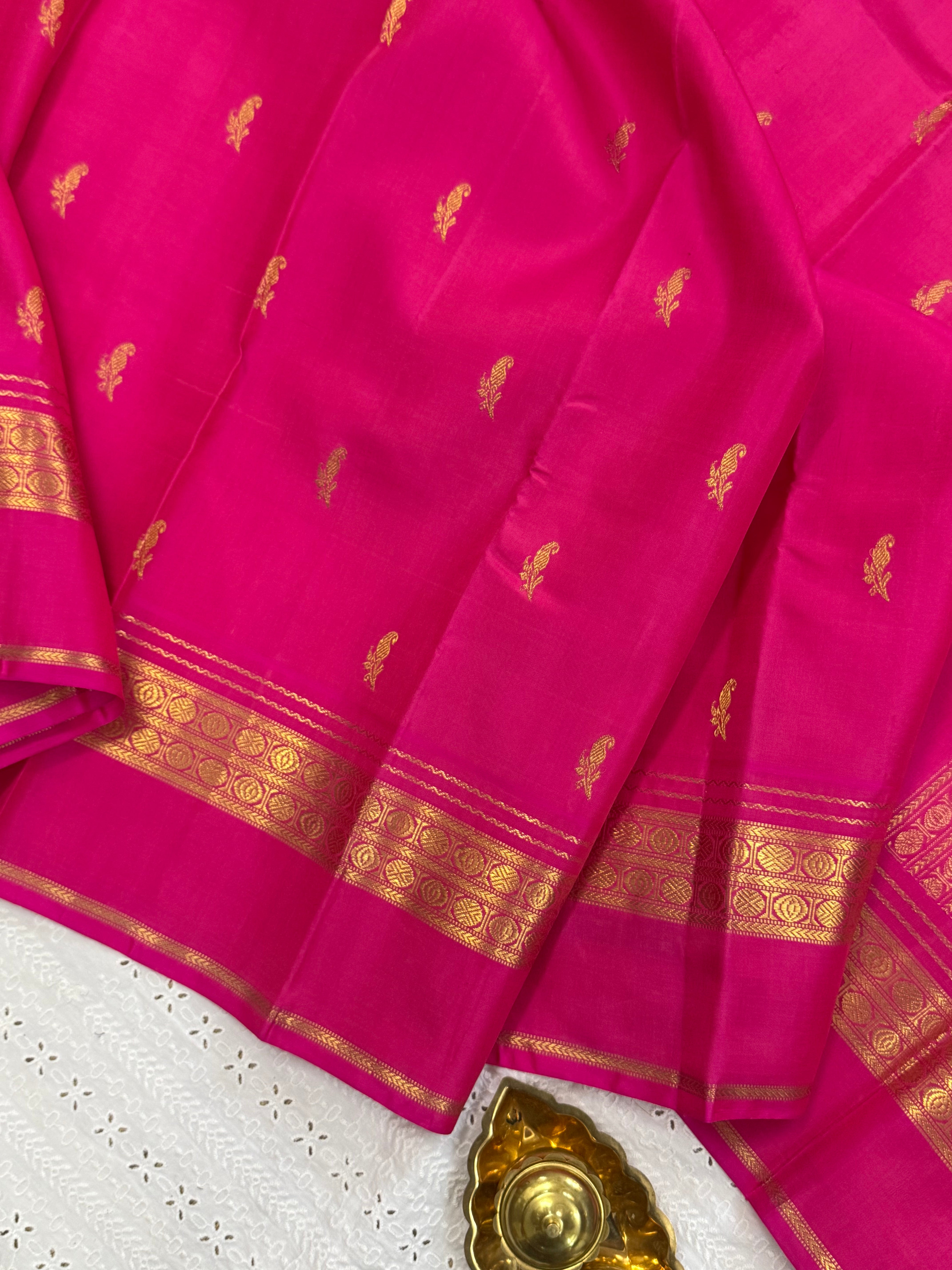 Pink kaal erangina border/ Arani Silk CLSA9864