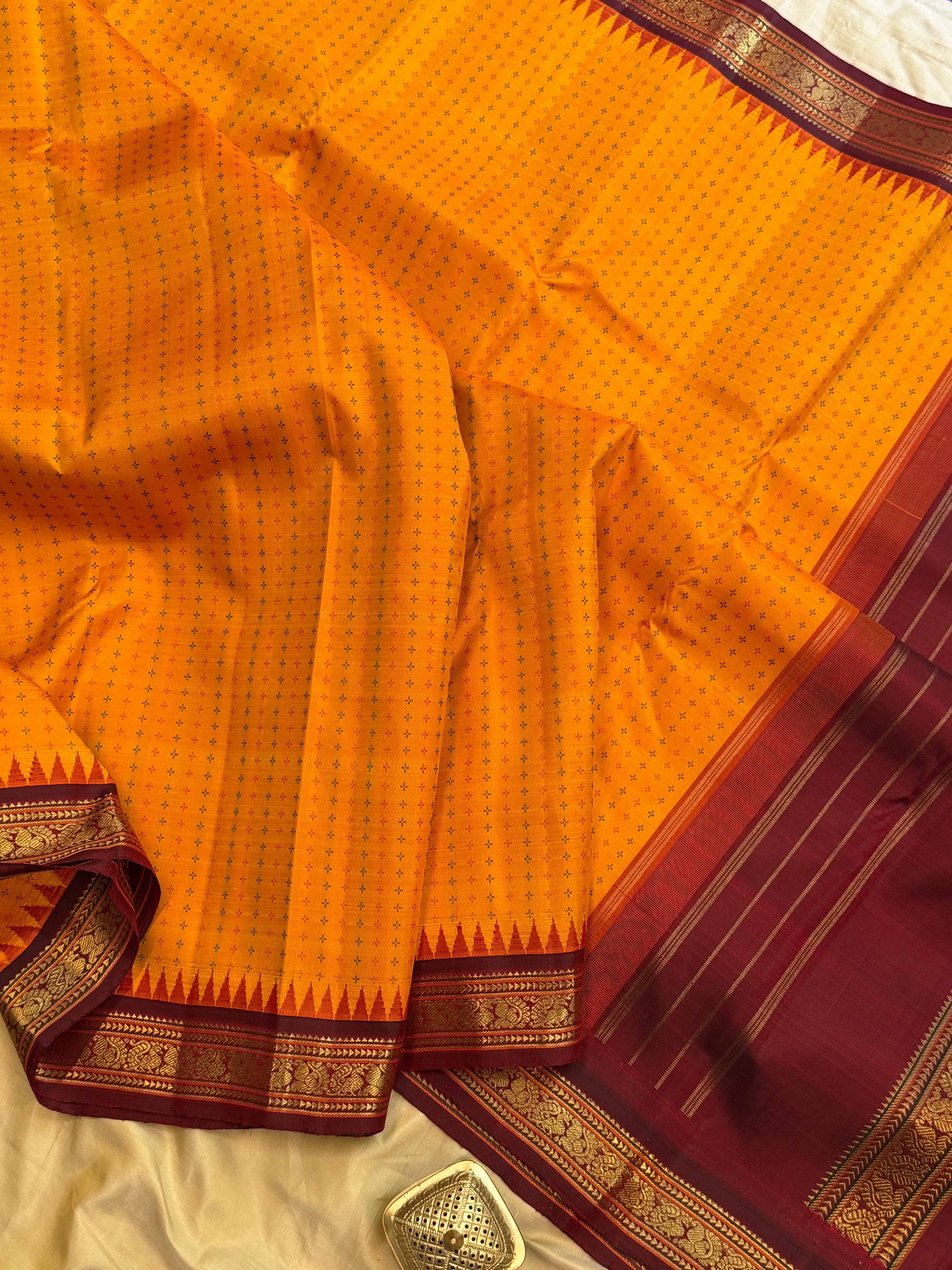 Mambazha manjal color plus Butta Korvai   / Kanjipuram silk
