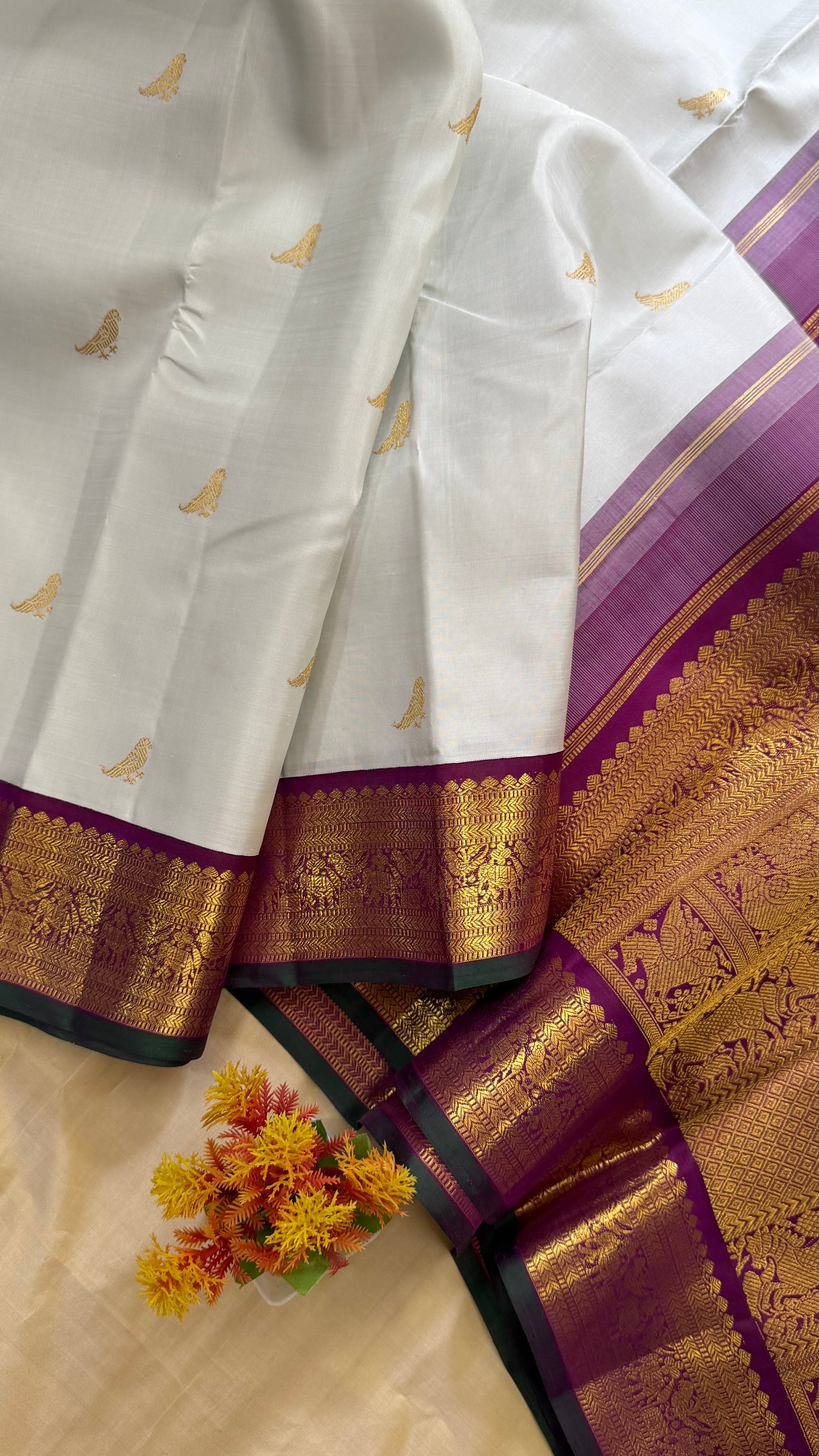 Light tin colour  Korvai / Kanjipuram silk