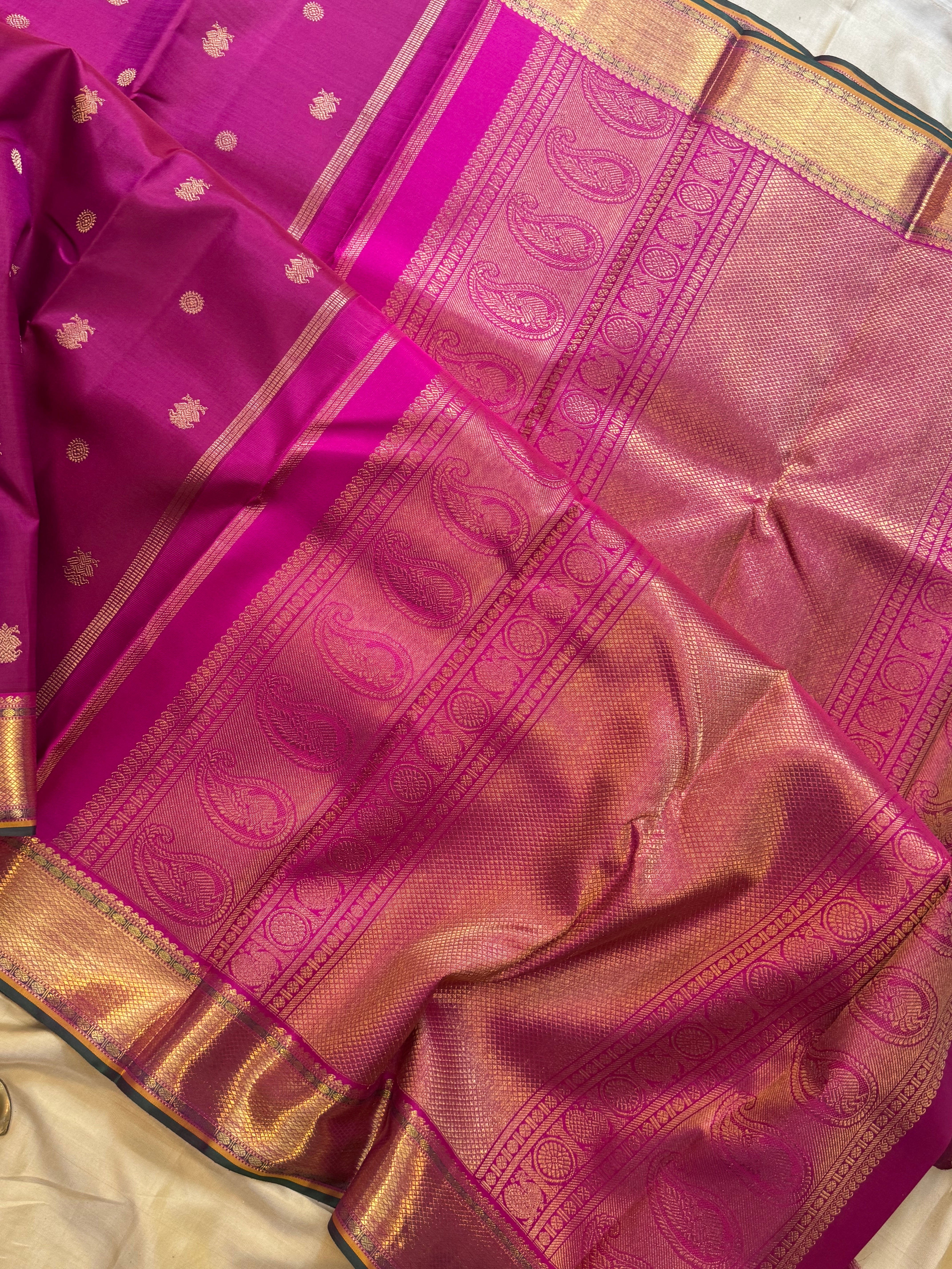 Swapnam : Vadamalli irutalaipakshi Butta / kanjipuram silk