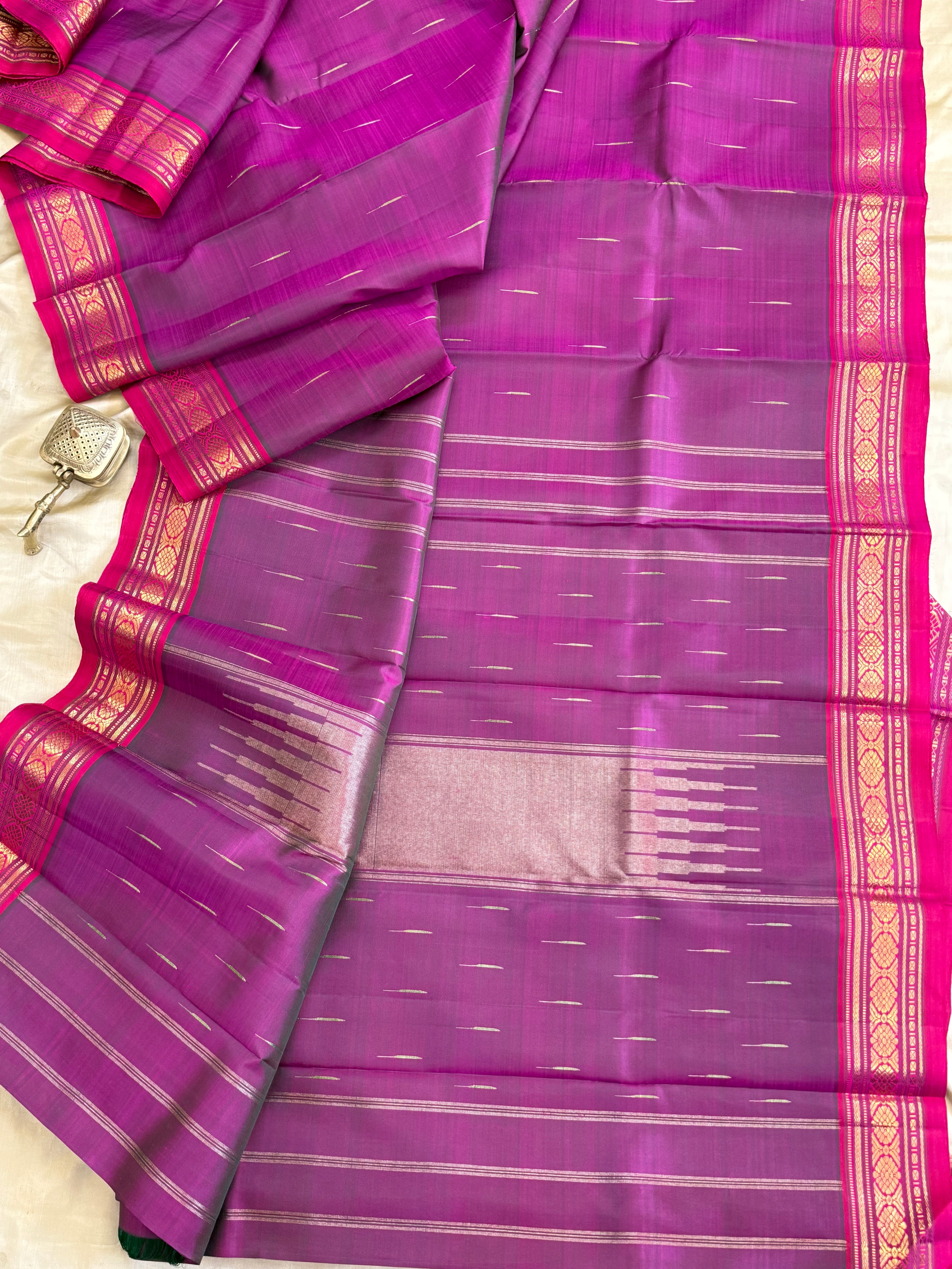 Vadamalli body with rain drop pink border/ Arani silk CLSA9937