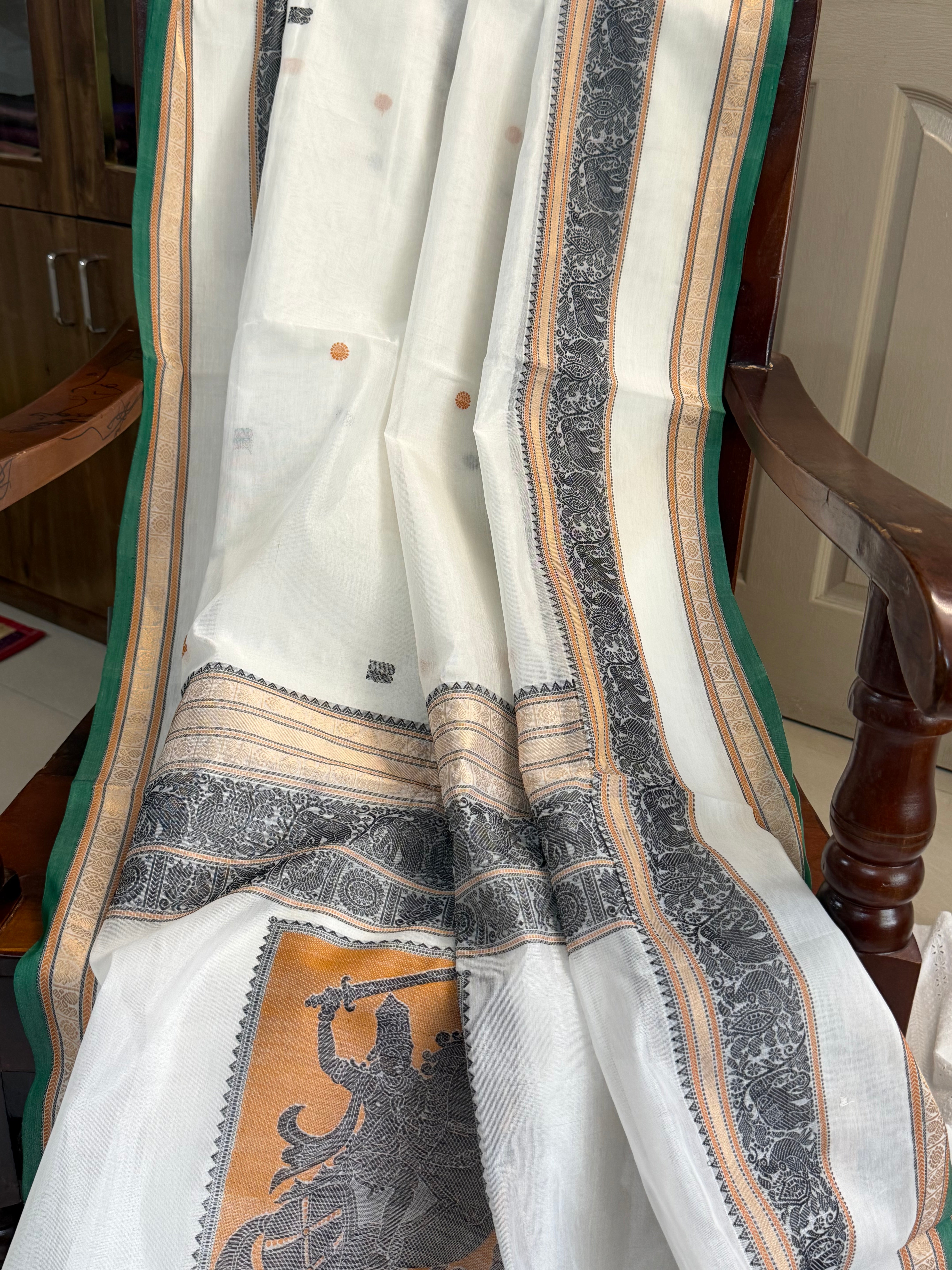 Offwhite unique pallu/ Silk Cotton