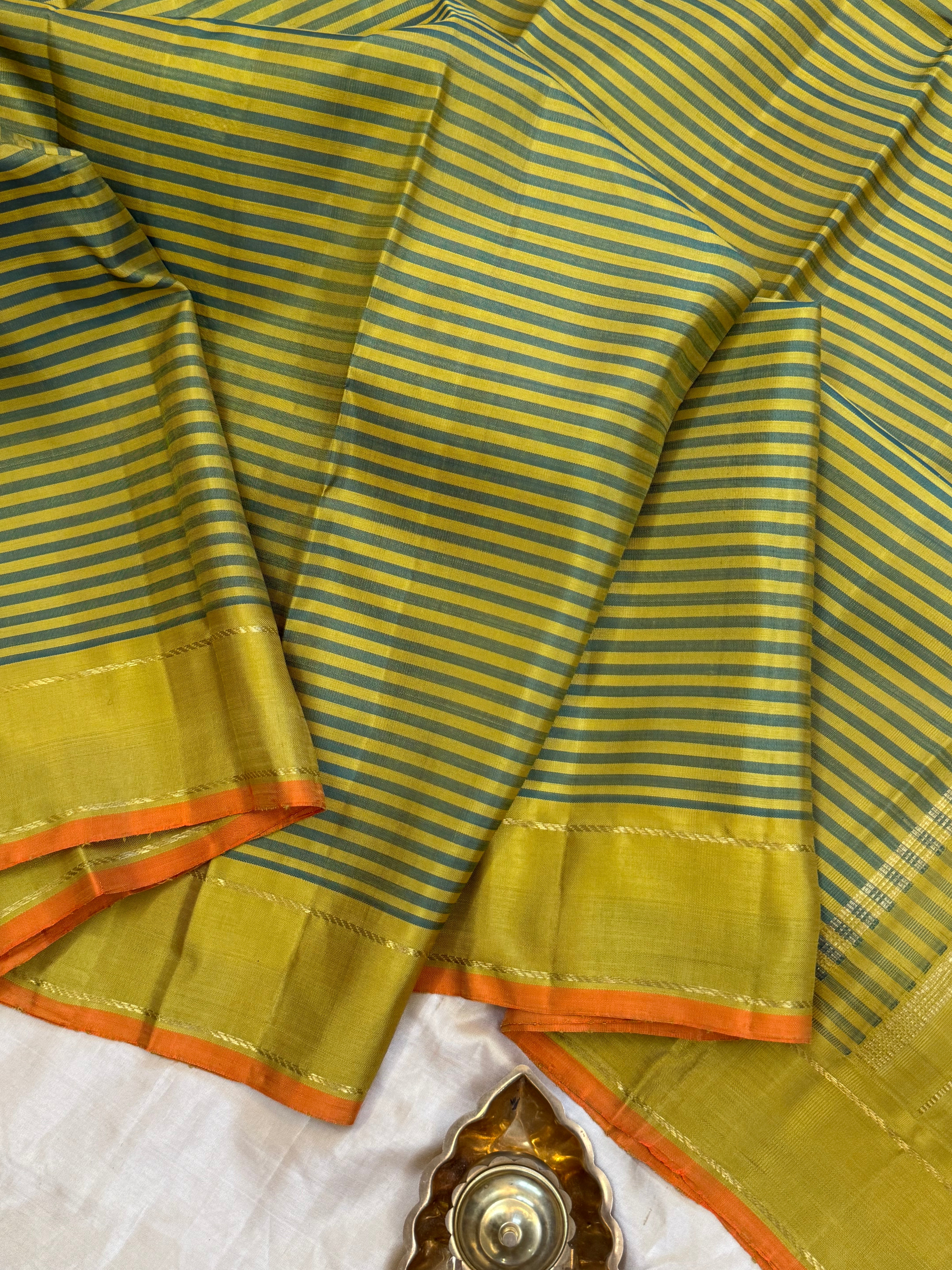 Olive green and dark green vintage stripes / KANJIPURAM SILK SAREE CLSA 10522