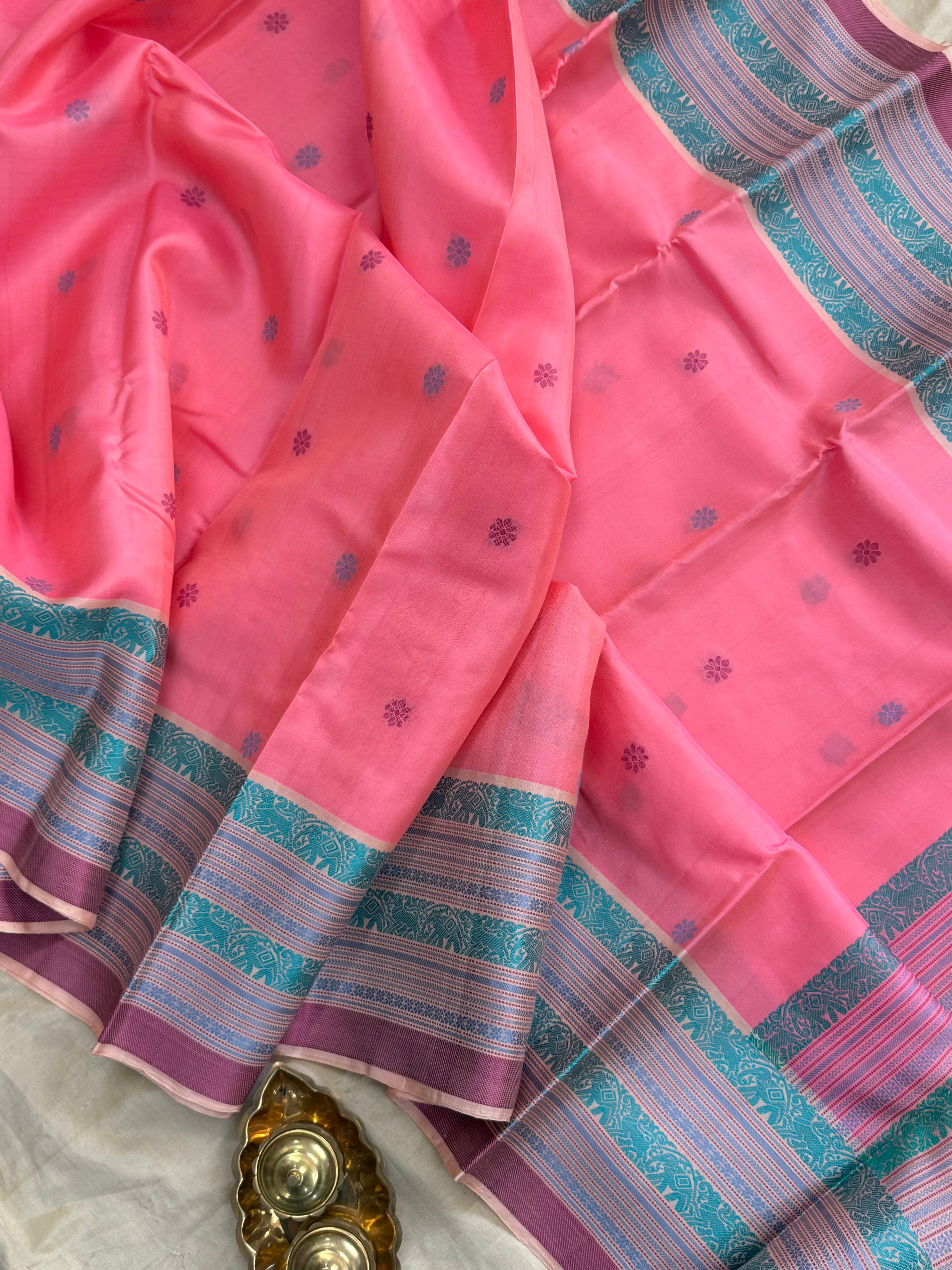 Pink varisapet border/ Varnangal Soft Silk CL8733