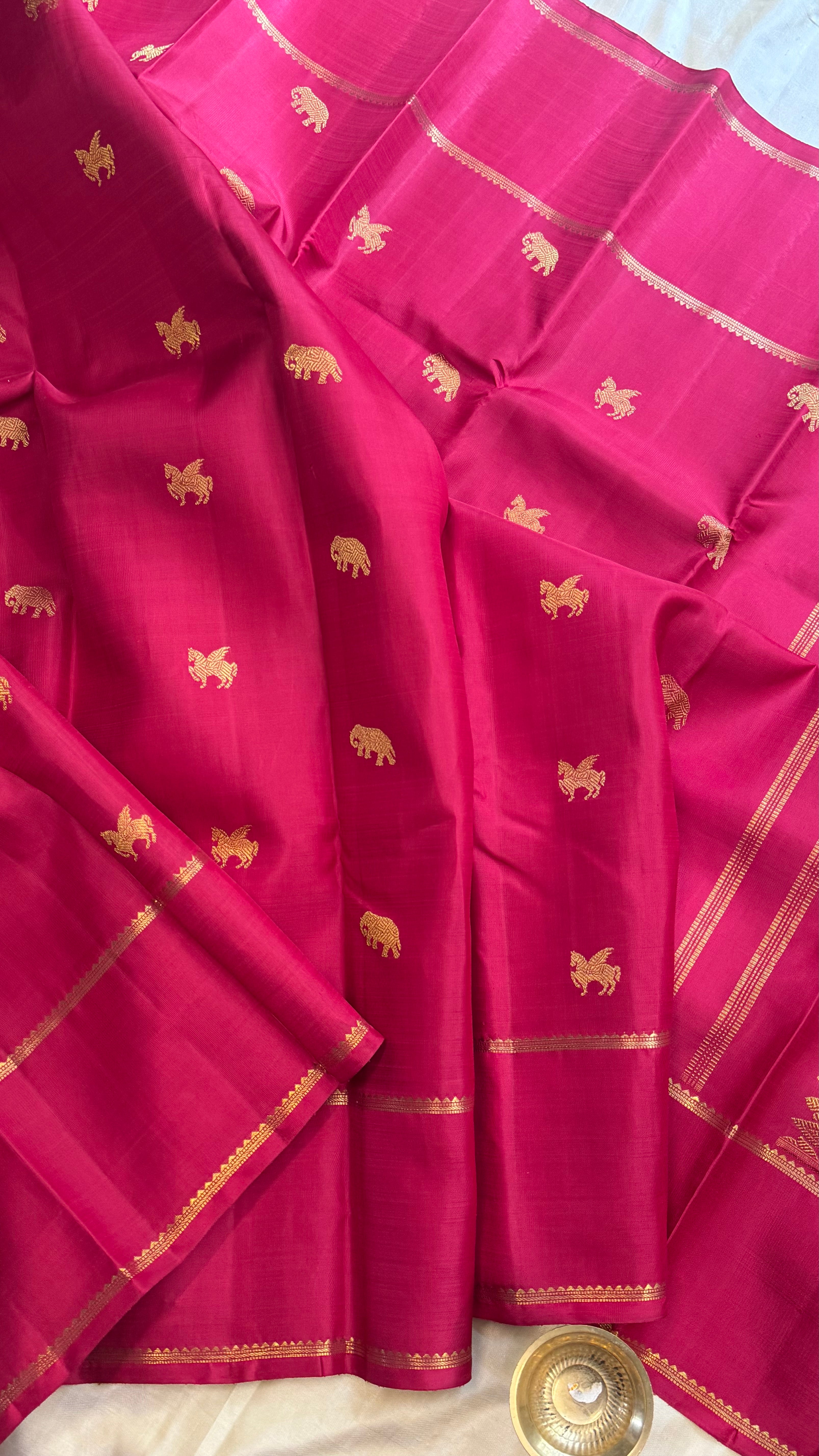 Araku horse elephant Butta / Kanjipuram silk