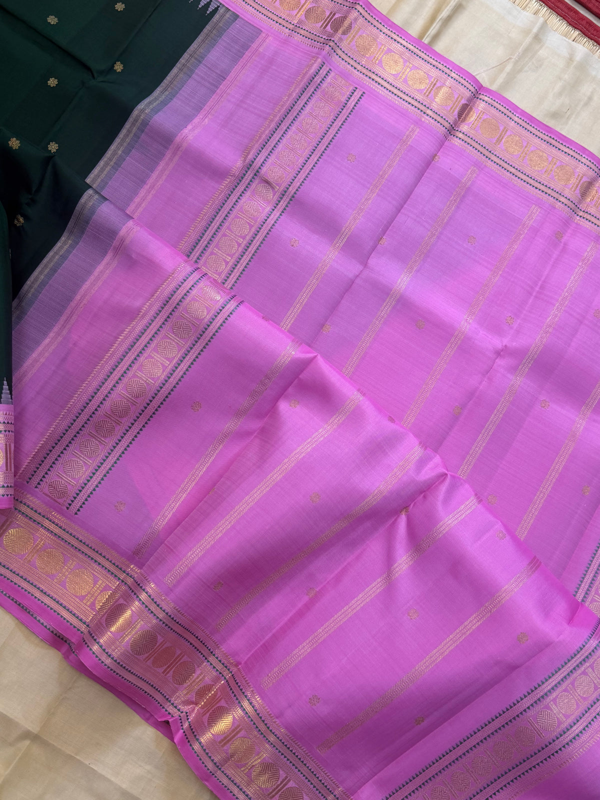 Colours of Navarathri green Korvai / pure Kanjipuram silk