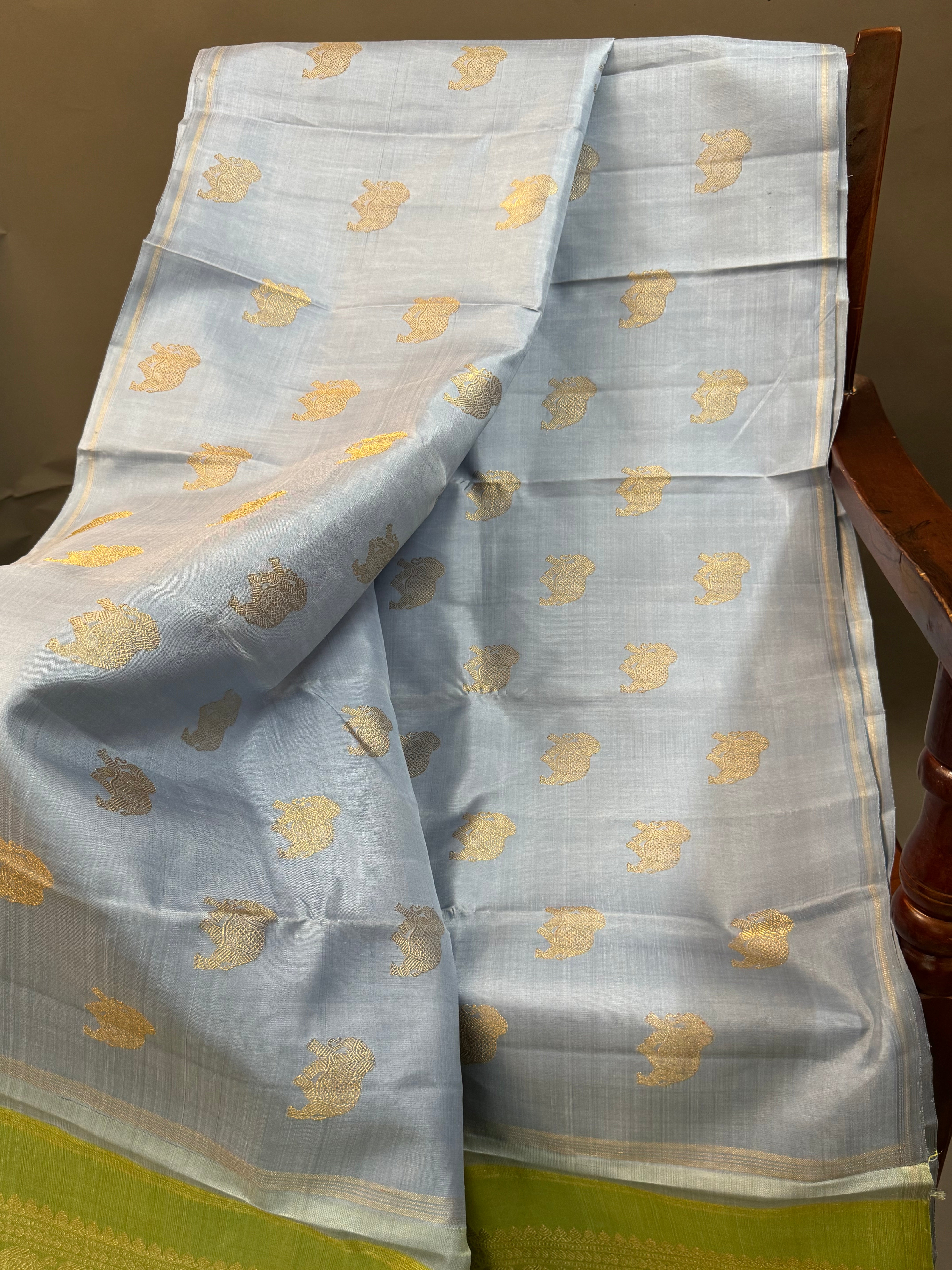 Powder blue elephant Butta  Borderless kanjipuram silk saree