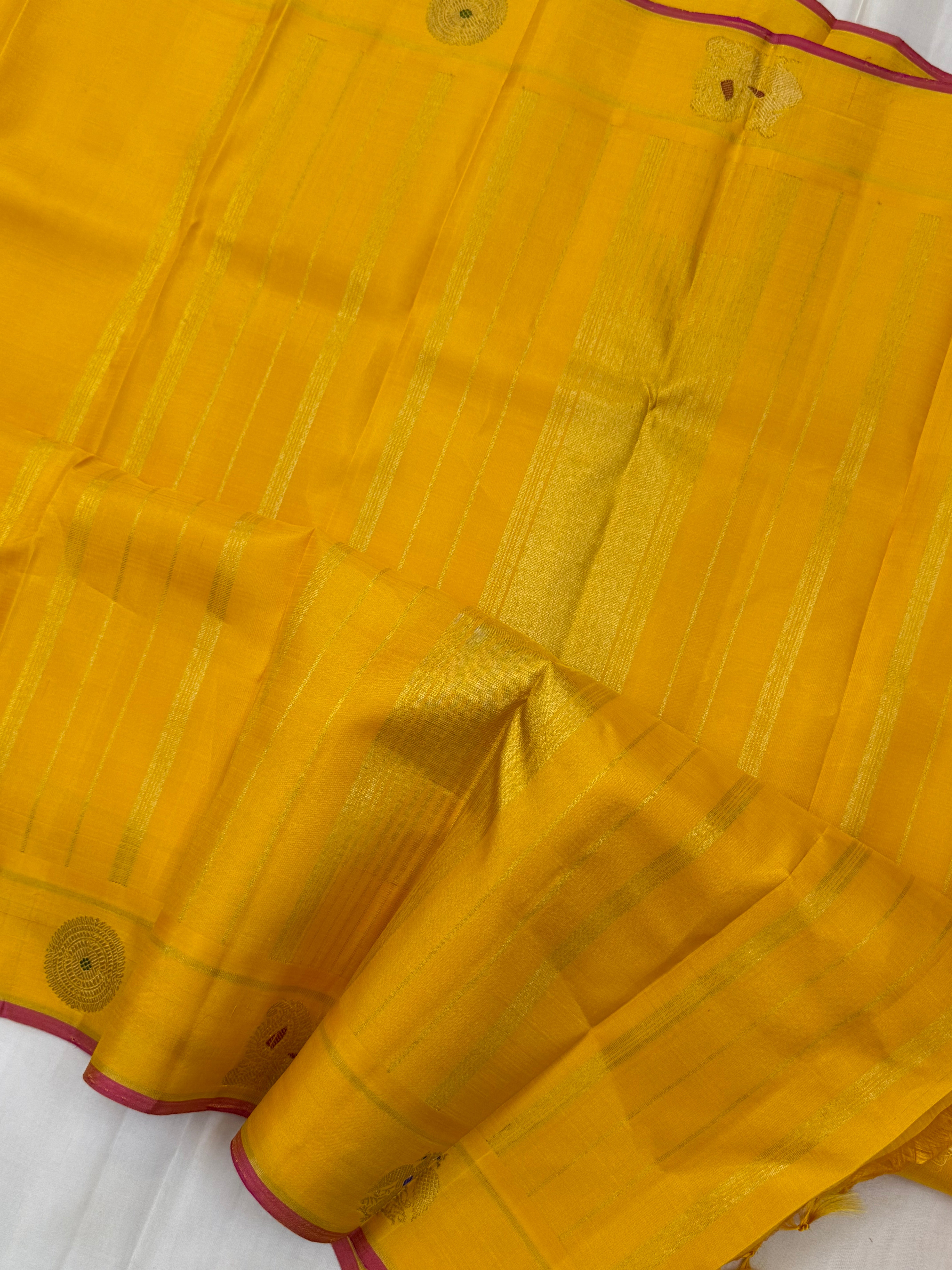 Three Butta border and yellow colour body / Kanjipuram silk saree clsa 10822