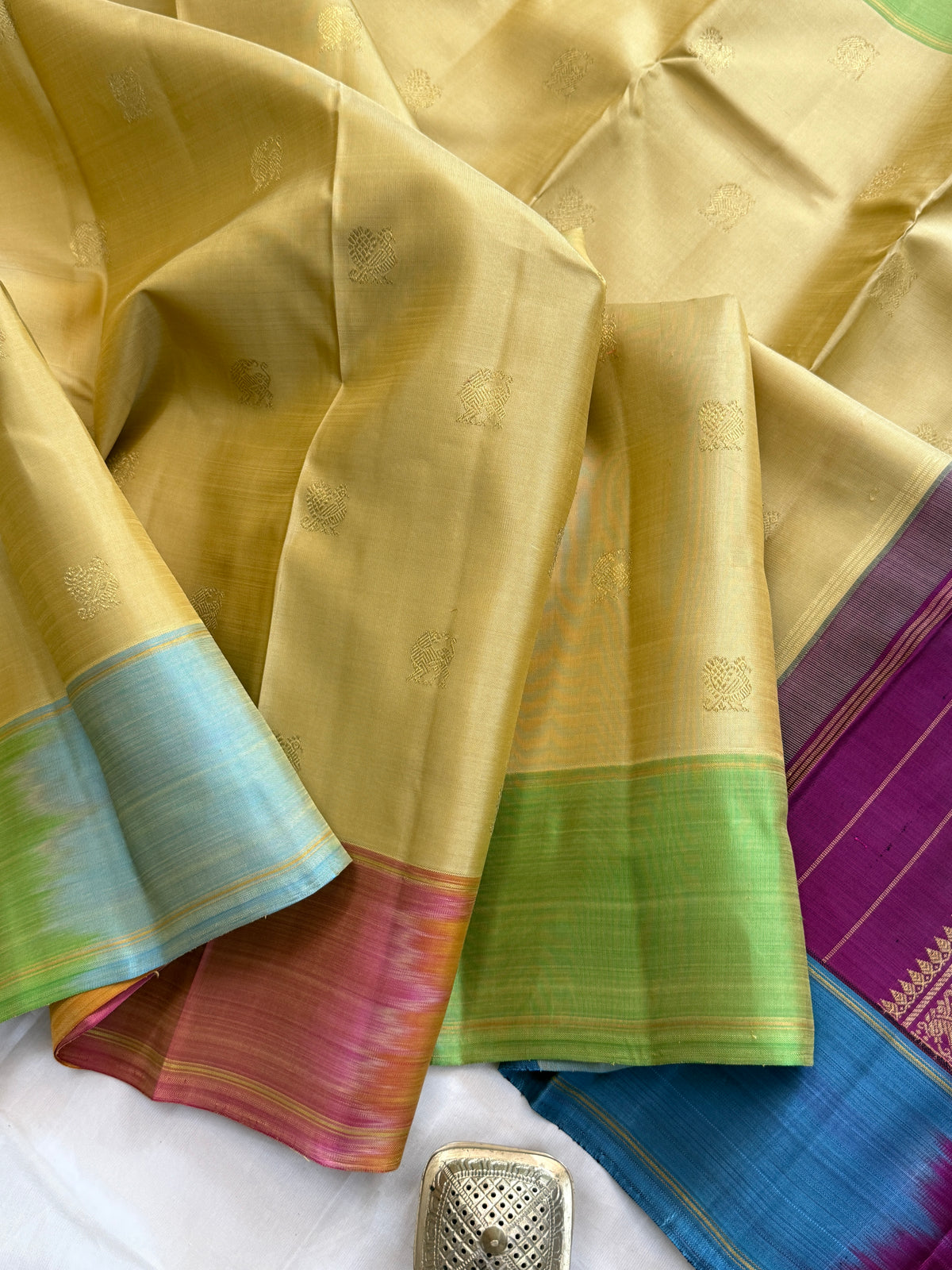 Golden off white with Multiple colour border and Zari butta / Kanjipuram silk saree